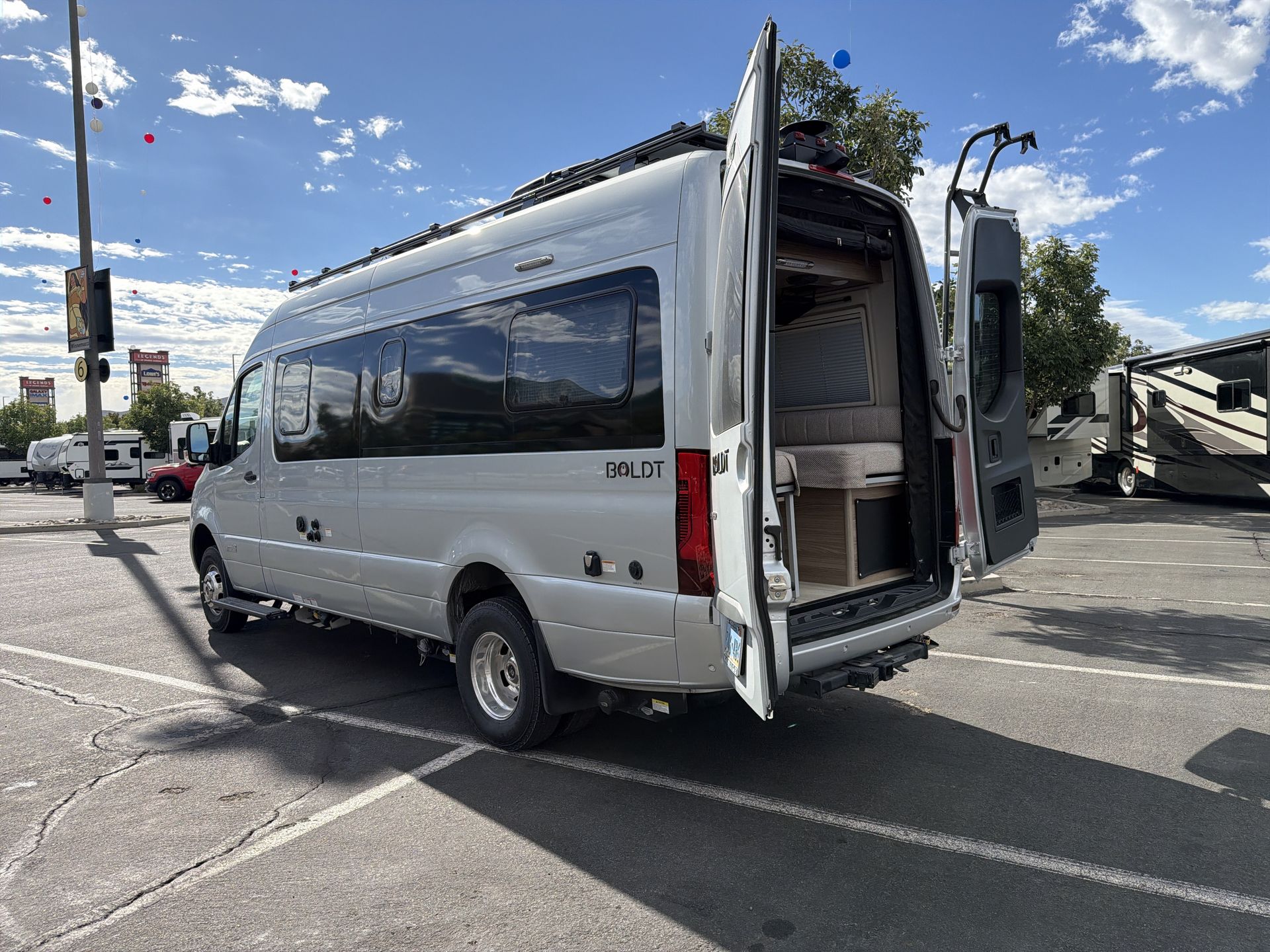 2020 Winnebago Boldt 70BL - Image 11