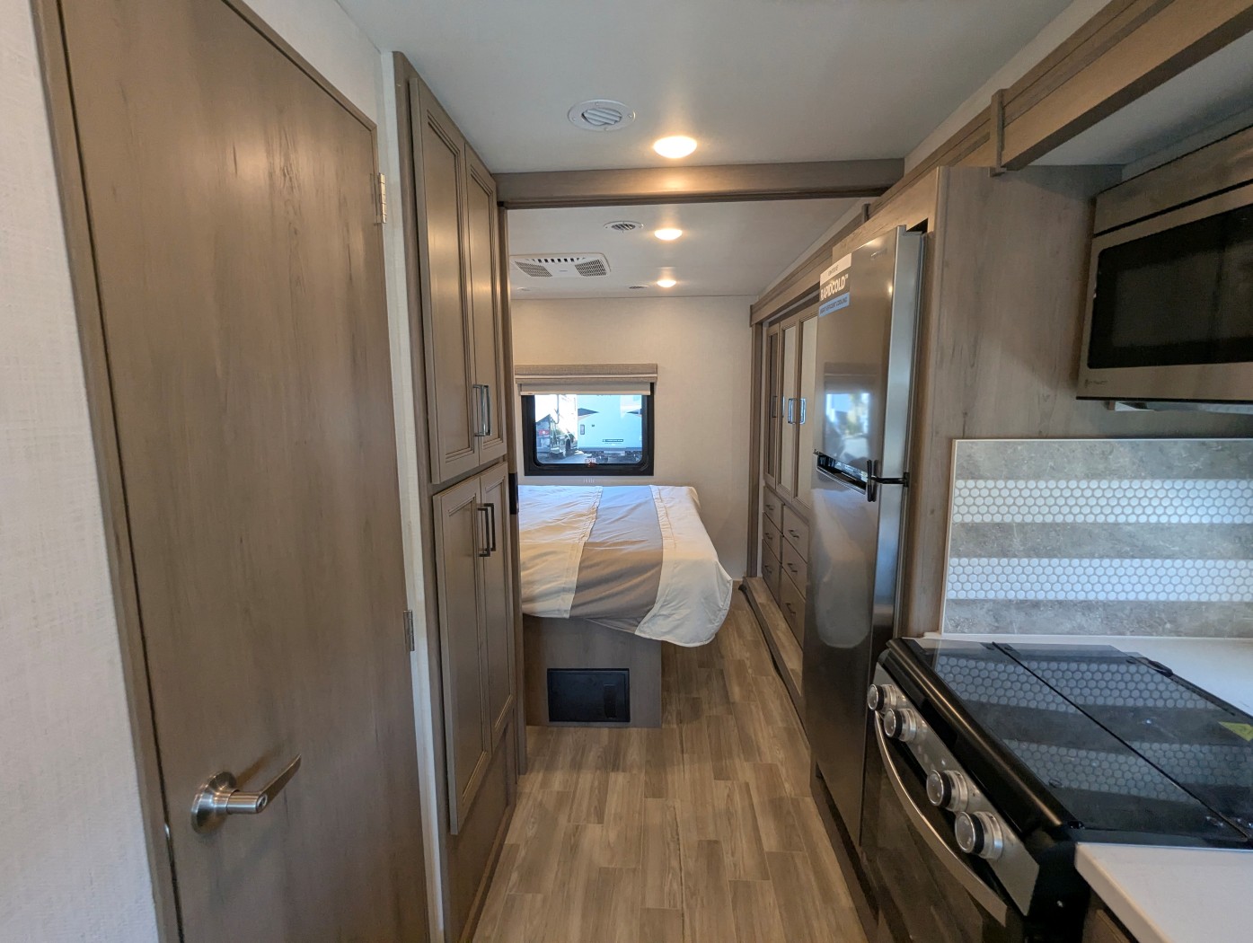 2027 Thor Motor Coach Windsport 29L - Image 29
