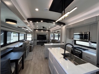 2027 JAYCO NORTH POINT 381CKRE - Image 4