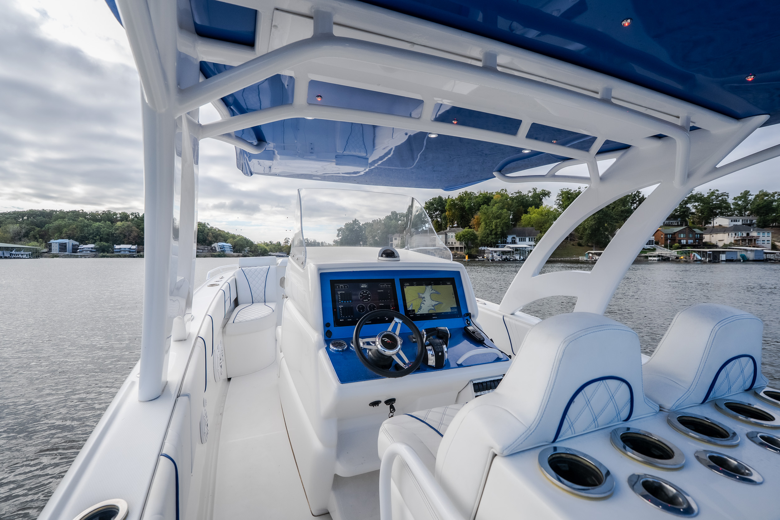 2017 Midnight Express 39 Cuddy  - Image 25