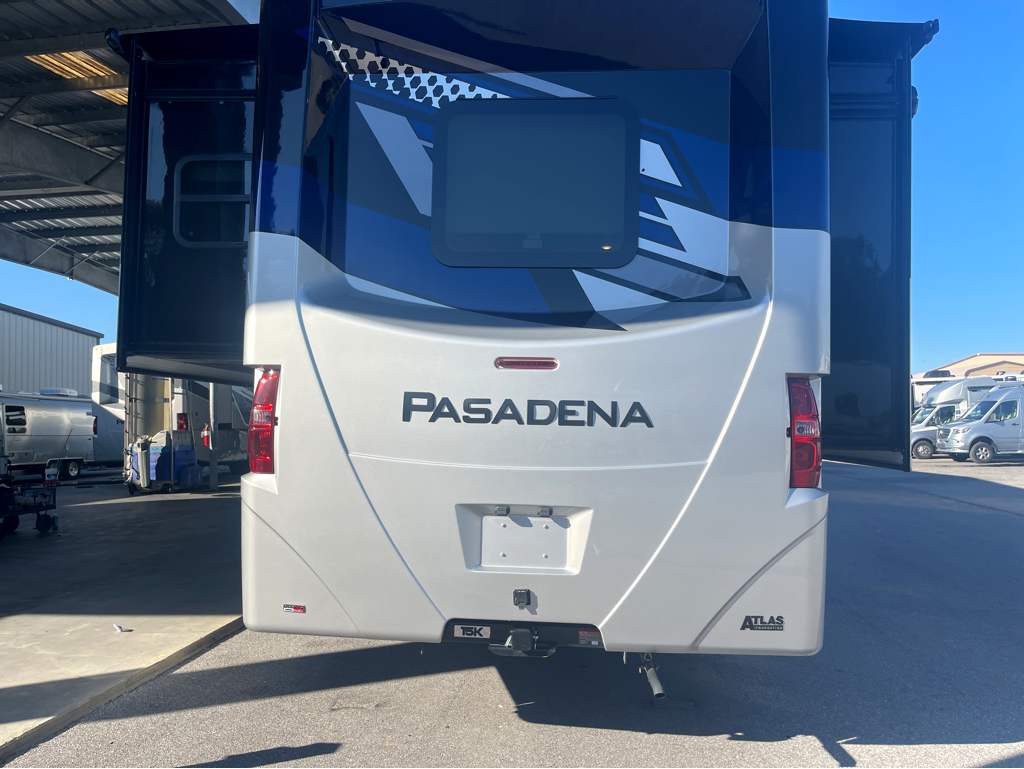 2026 THOR MOTOR COACH PASADENA 38FX - Image 5