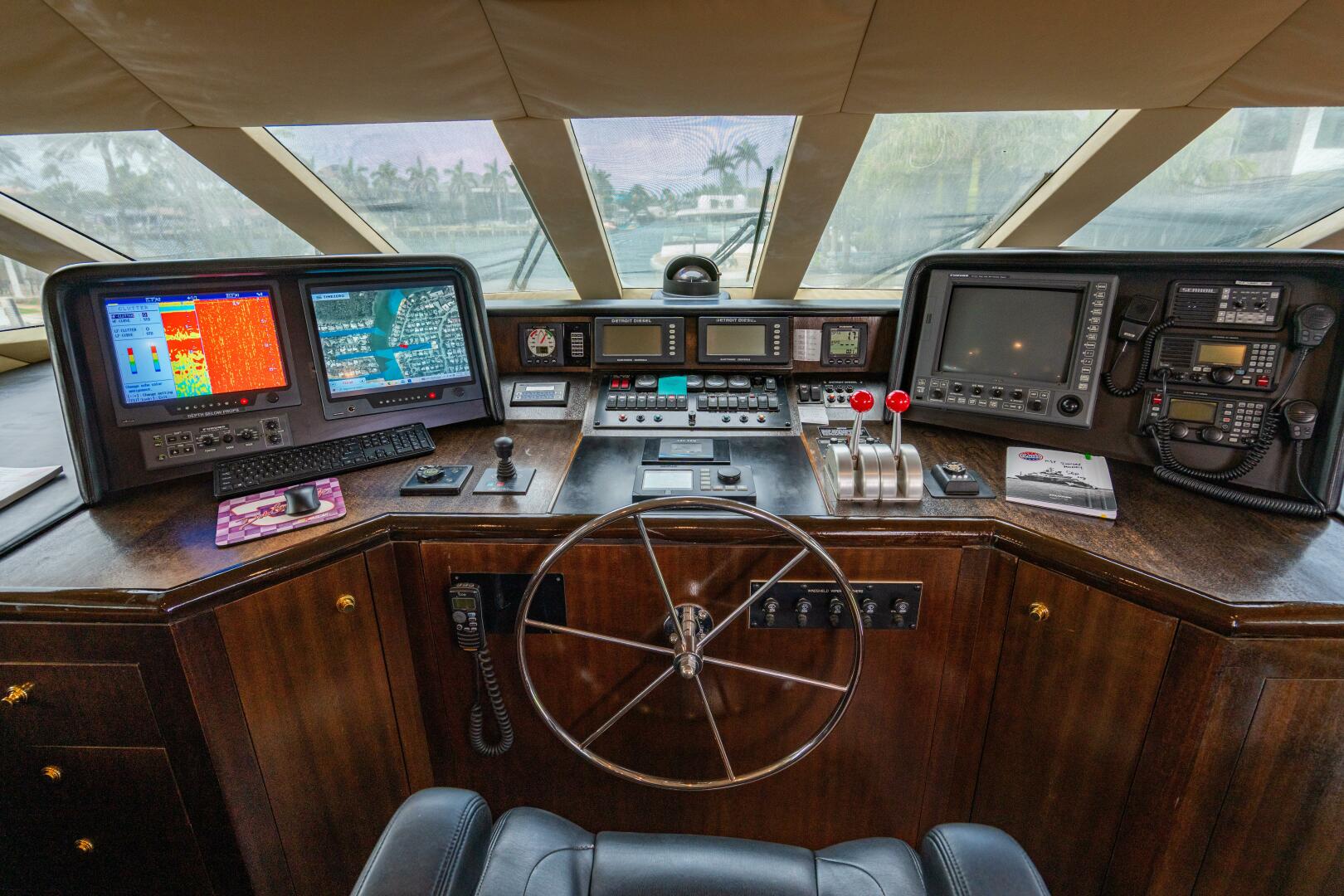 2001 Hatteras 100 Motor Yacht - Image 94