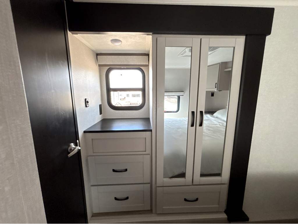 2026 JAYCO SEISMIC 413 - Image 25
