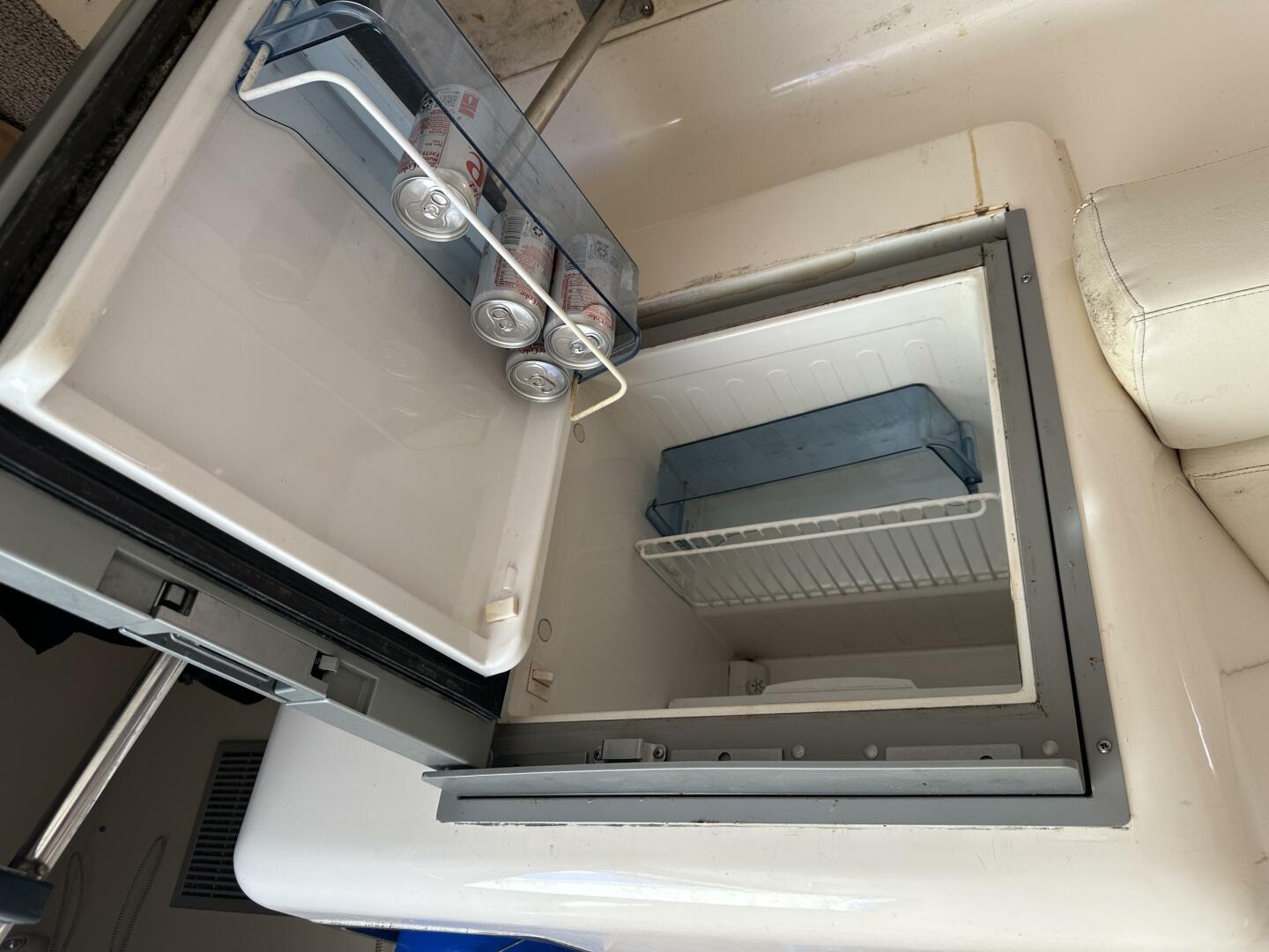 1994 Intrepid 376 Walkaround - Image 85