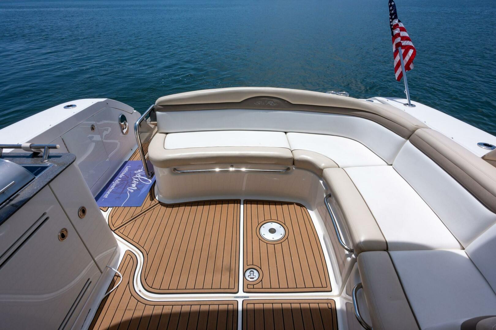 2013 Sea Ray 370 Sundancer - Image 15