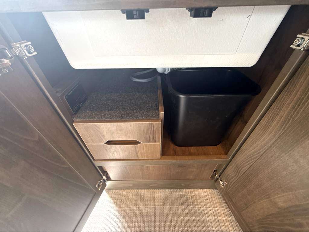 2026 AIRSTREAM CLASSIC 30RBQ - Image 16