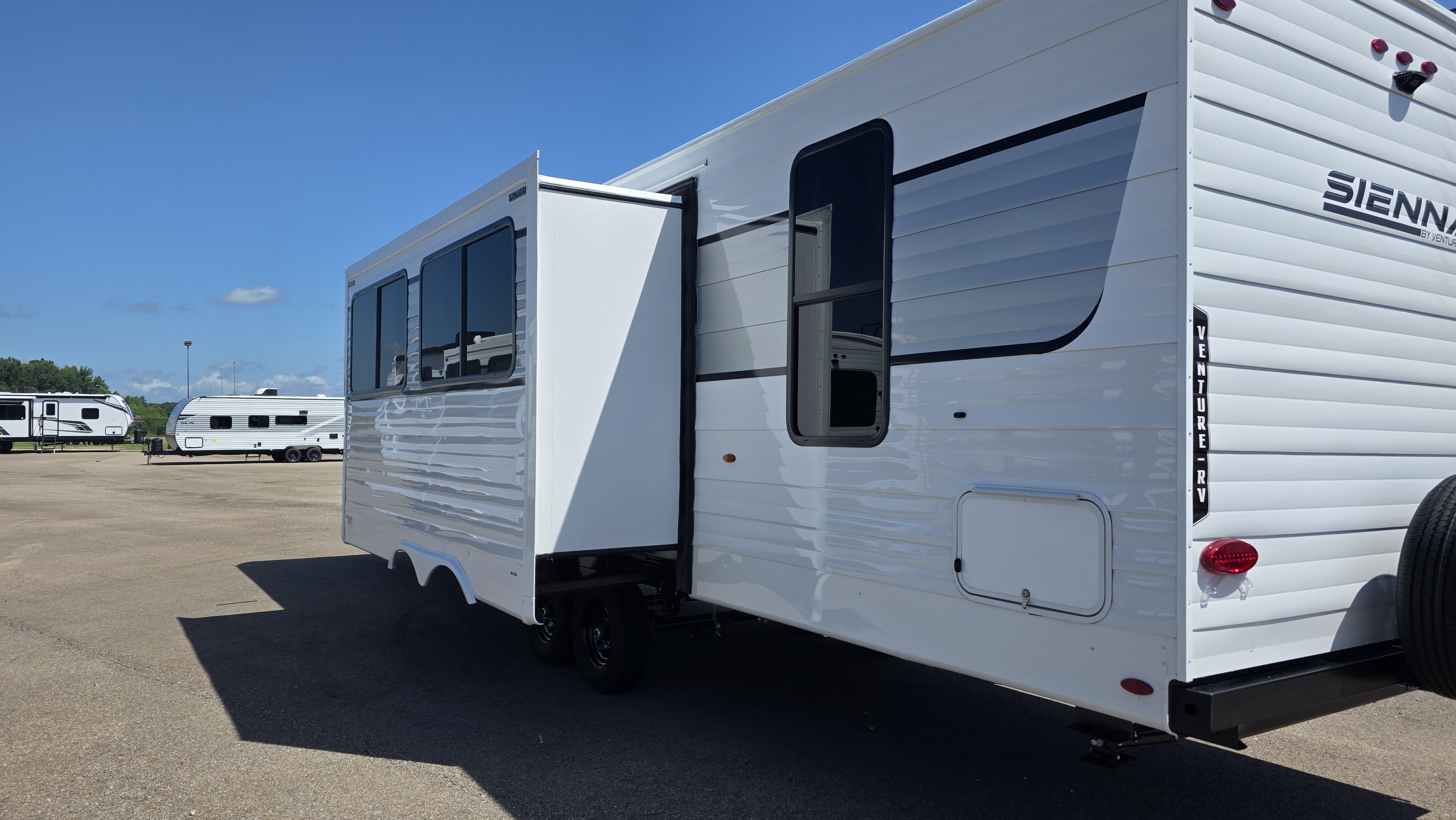 2027 VENTURE RV SIENNA 311VDB - Image 3