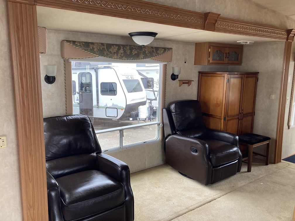 2006 NuWa Hitchhiker 36CK - Image 12