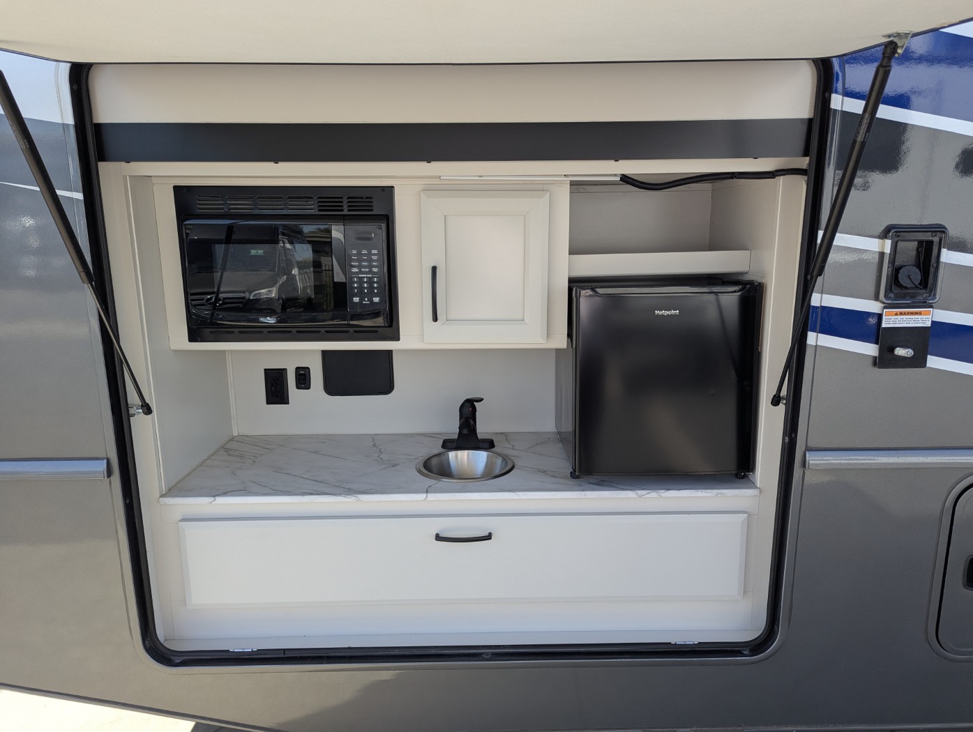 2024 Holiday Rambler Eclipse 34J - Image 6