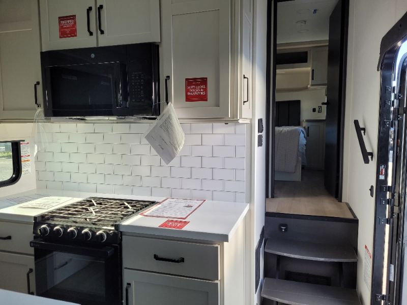 2026 Grand Design Momentum G-Class Fifth Wheel 394G - Image 18