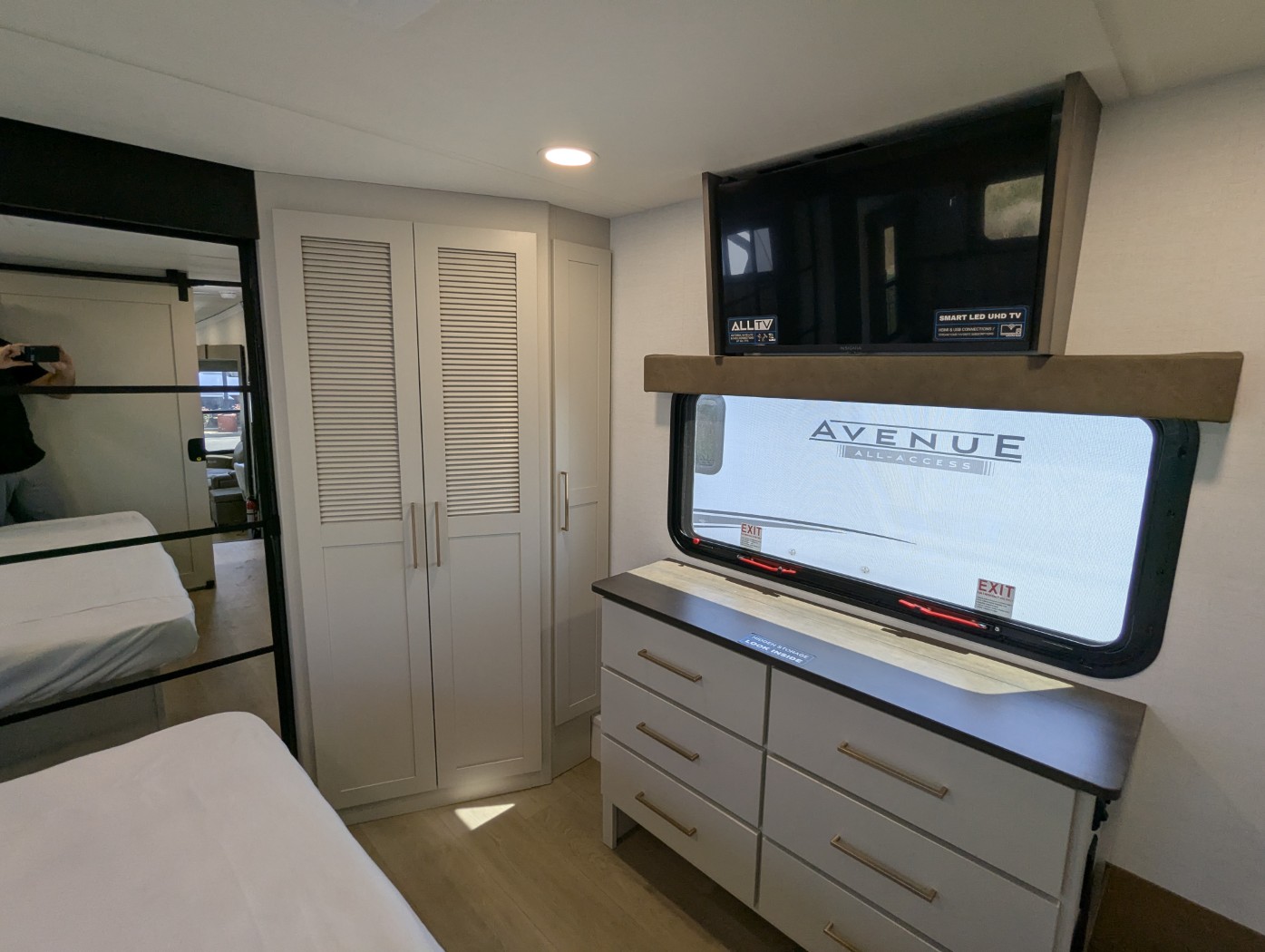 2027 Alliance RV Paradigm 310RL - Image 10