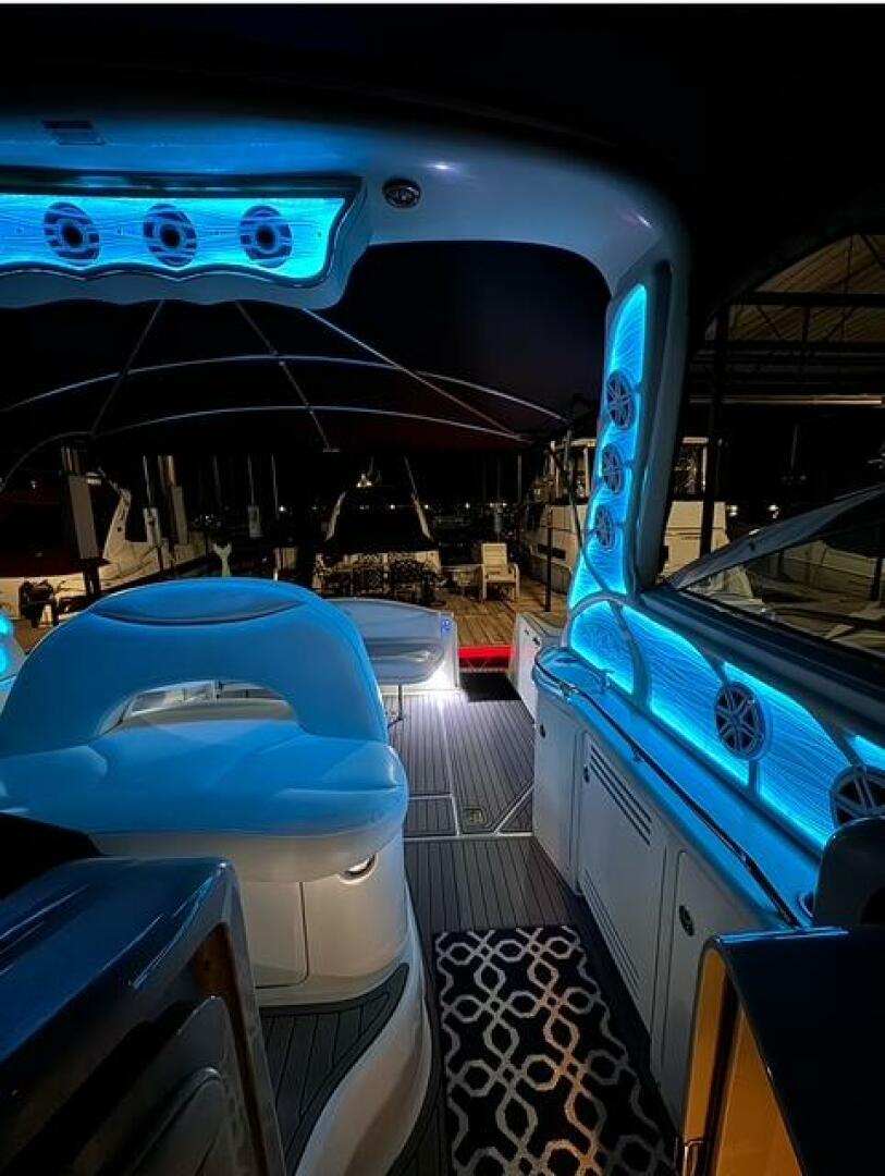 2003 Sea Ray 380 Sundancer - Image 8