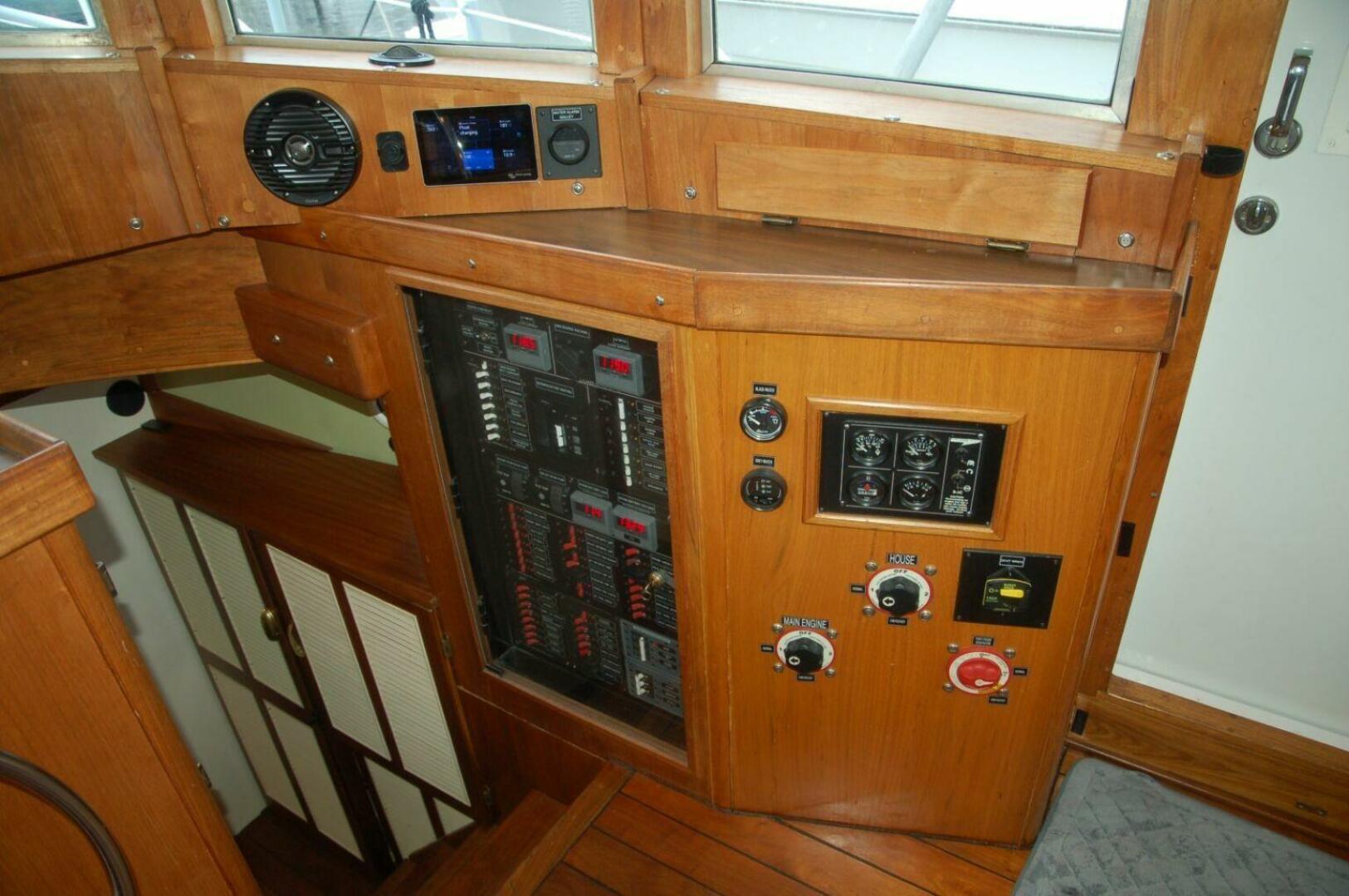 2006 Custom Sprague - Image 23