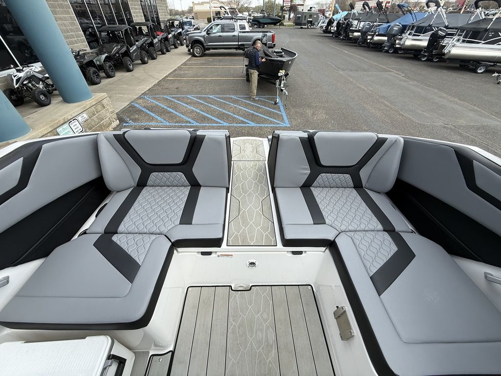2026 Yamaha Boats 222XD - Image 38