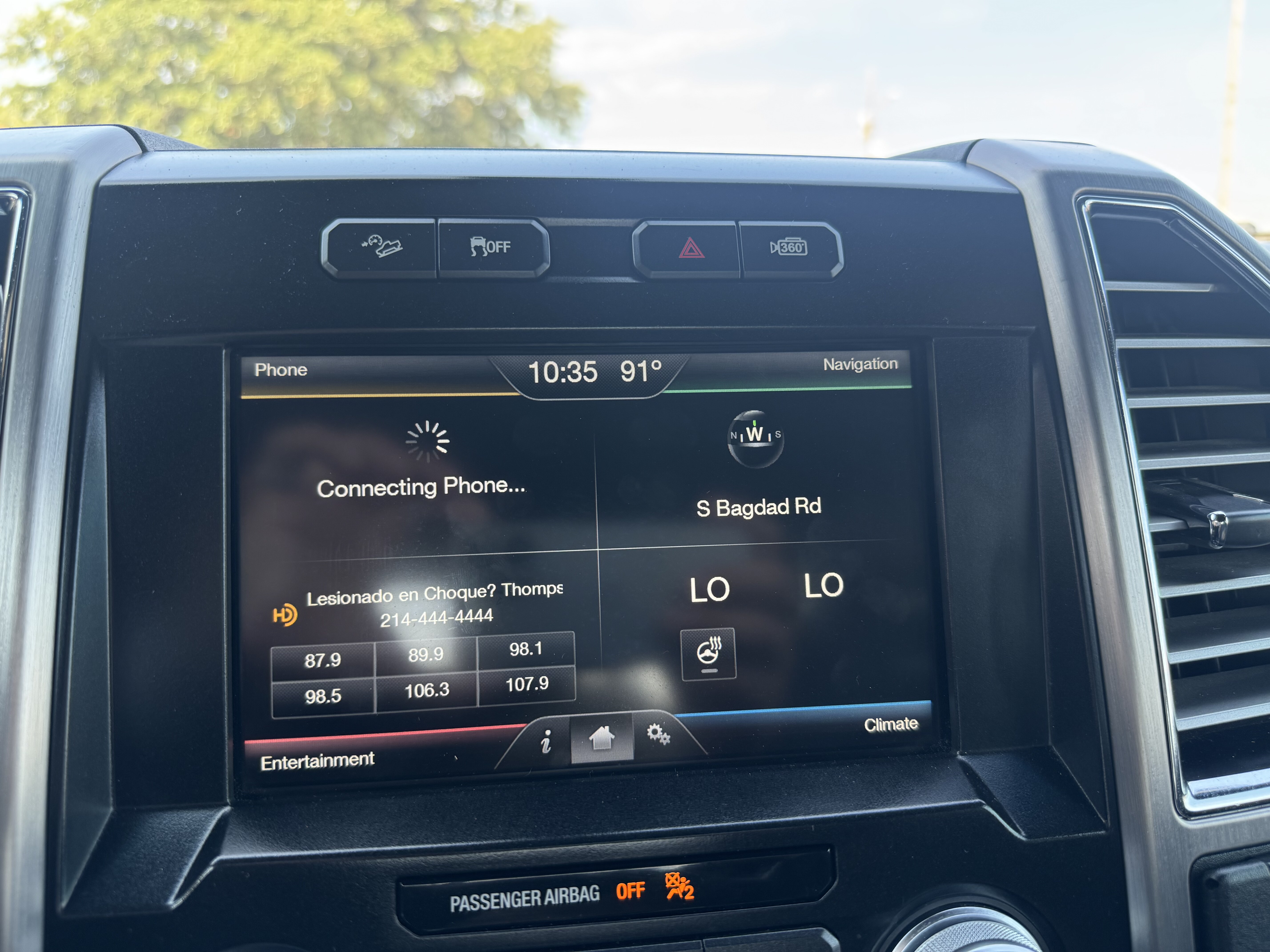 2015 Ford F150 Pickup Crew Cab Platinum 4WD - Image 18