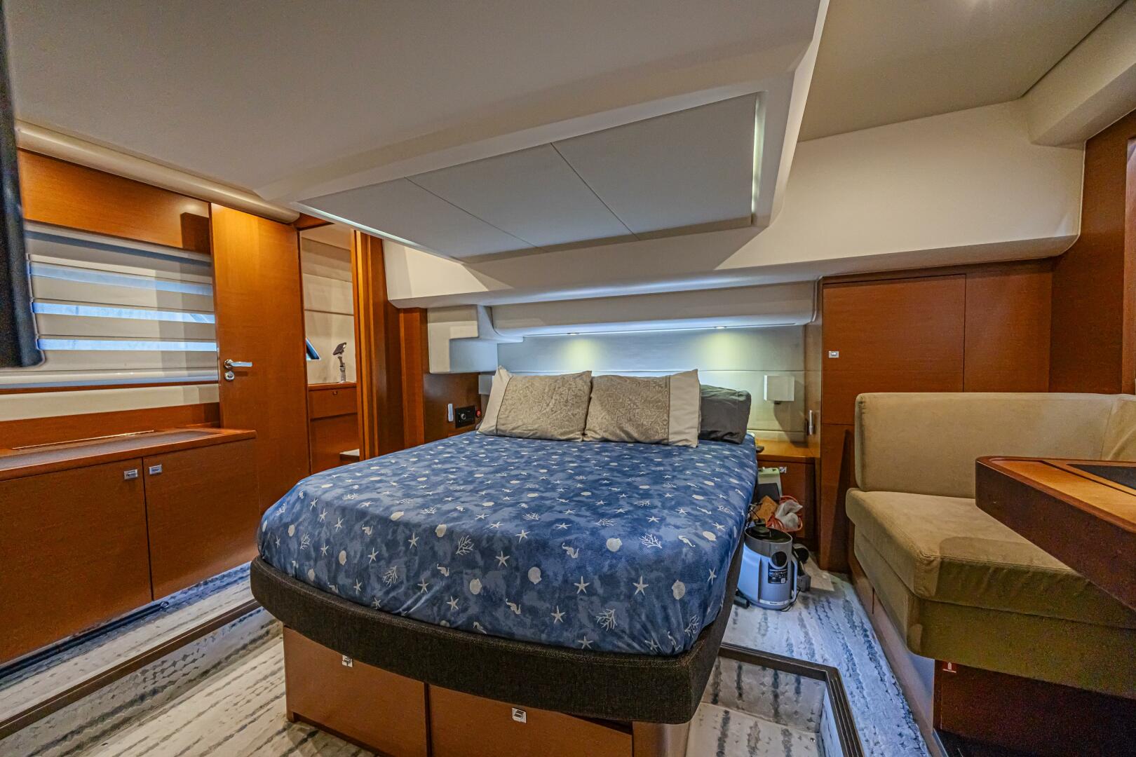 2013 Prestige 550S - Image 26