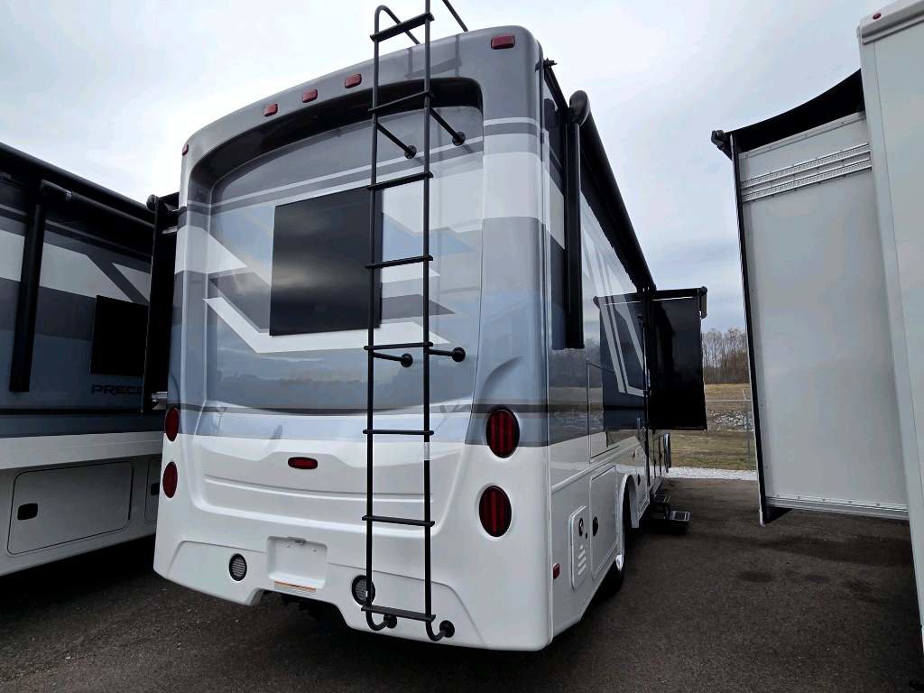 2026 JAYCO PRECEPT 31UL - Image 4