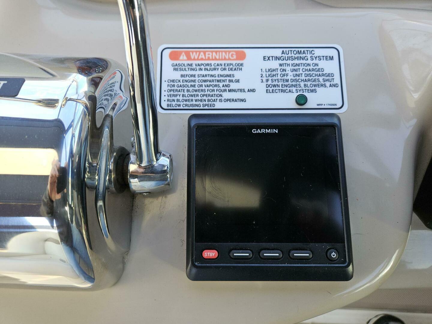 2004 Sea Ray 320 - Image 14