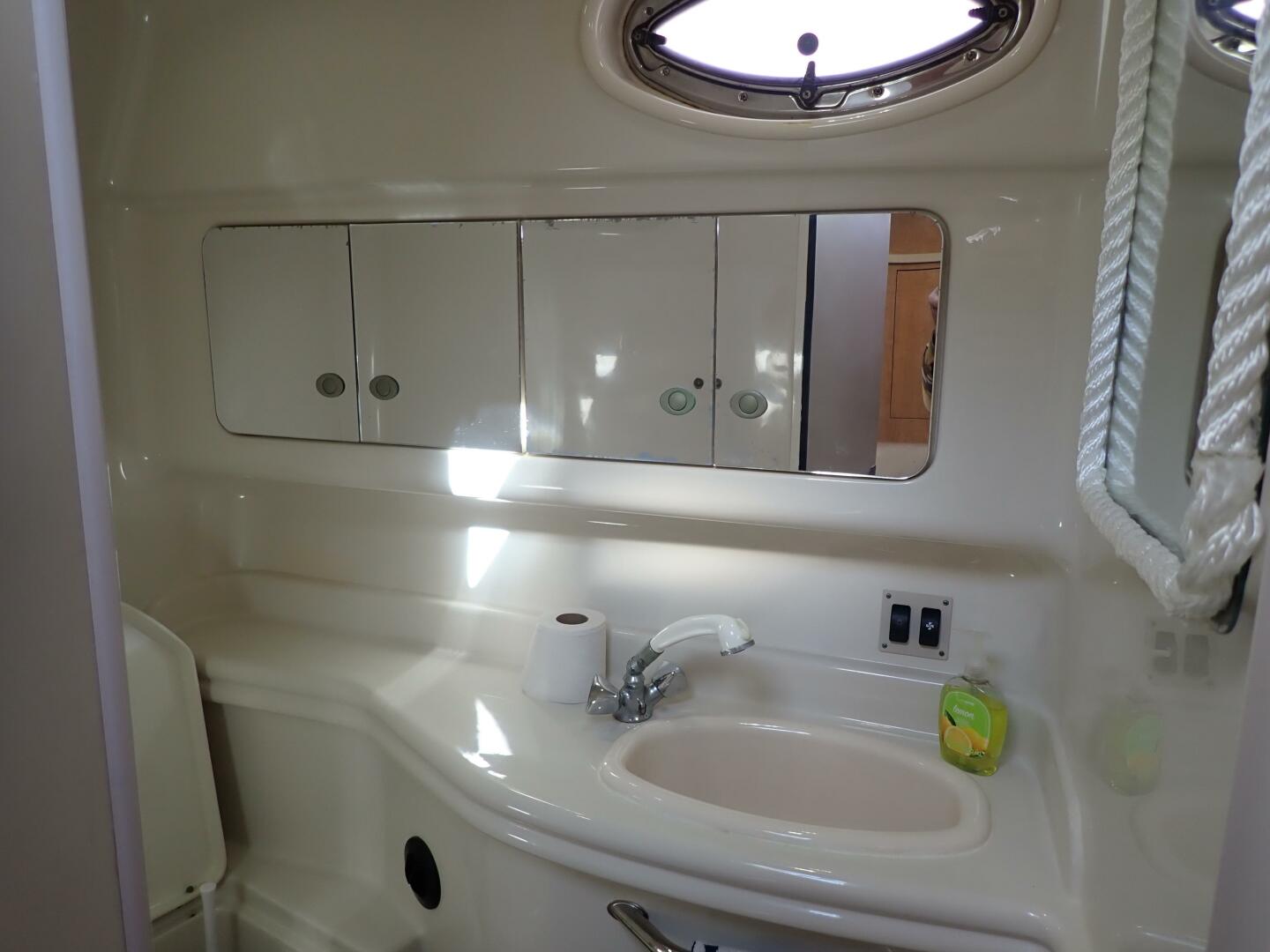 2006 Sea Ray 340 Sundancer - Image 26