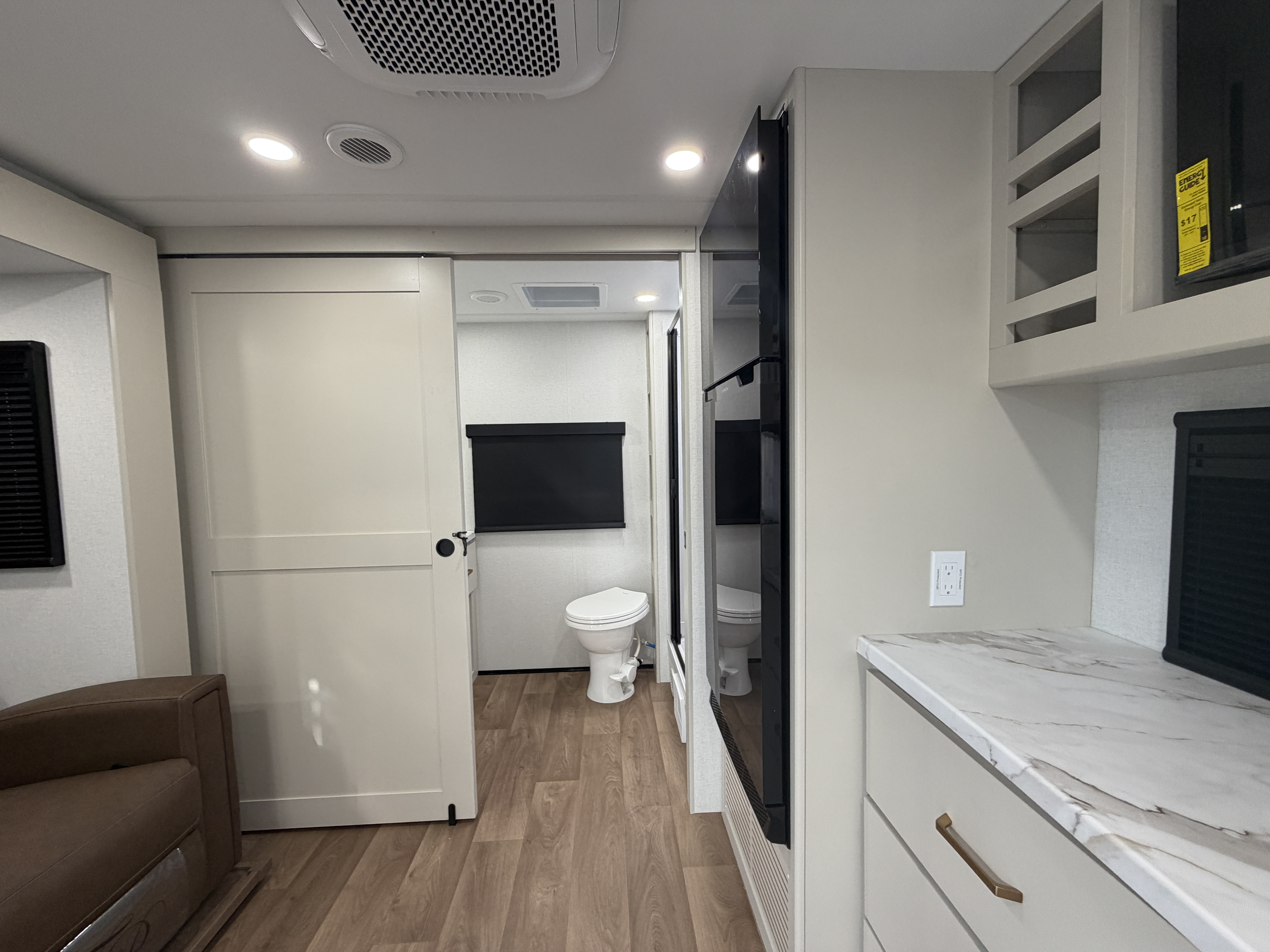 2027 Grand Design Imagine XLS 22RBE - Image 14