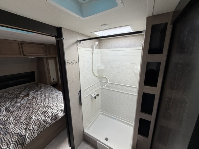 2019 Grand Design Transcend 26RLS - Image 23