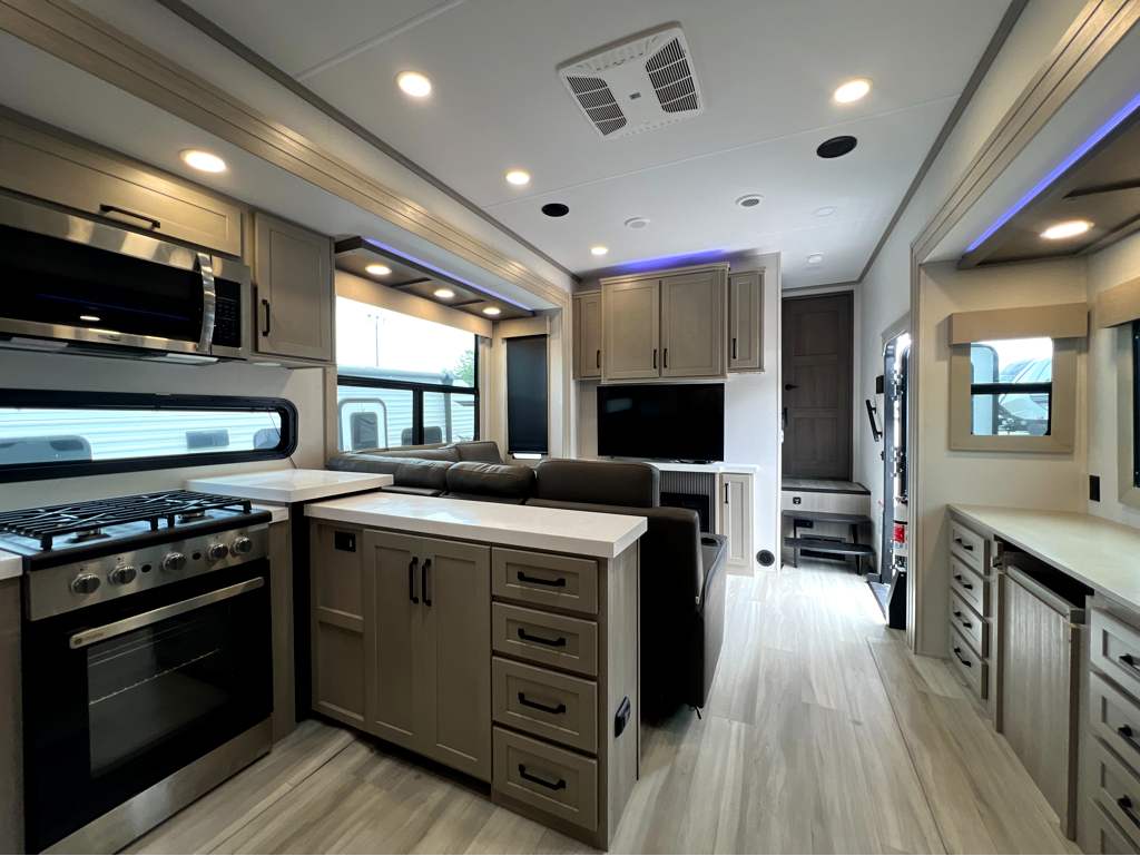 2025 GRAND DESIGN MOMENTUM 344M - Image 20