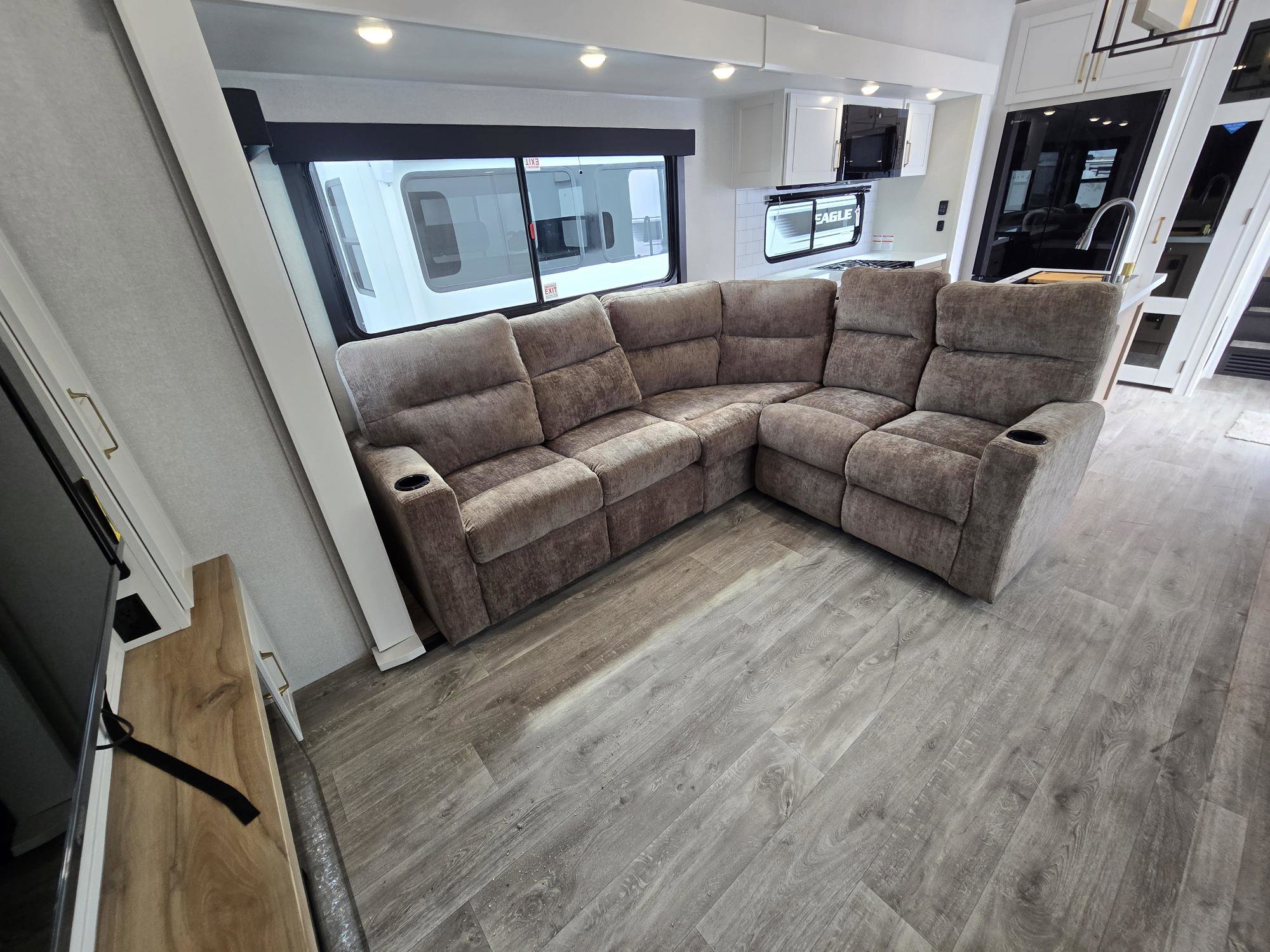 2026 JAYCO EAGLE 335LSTS - Image 19