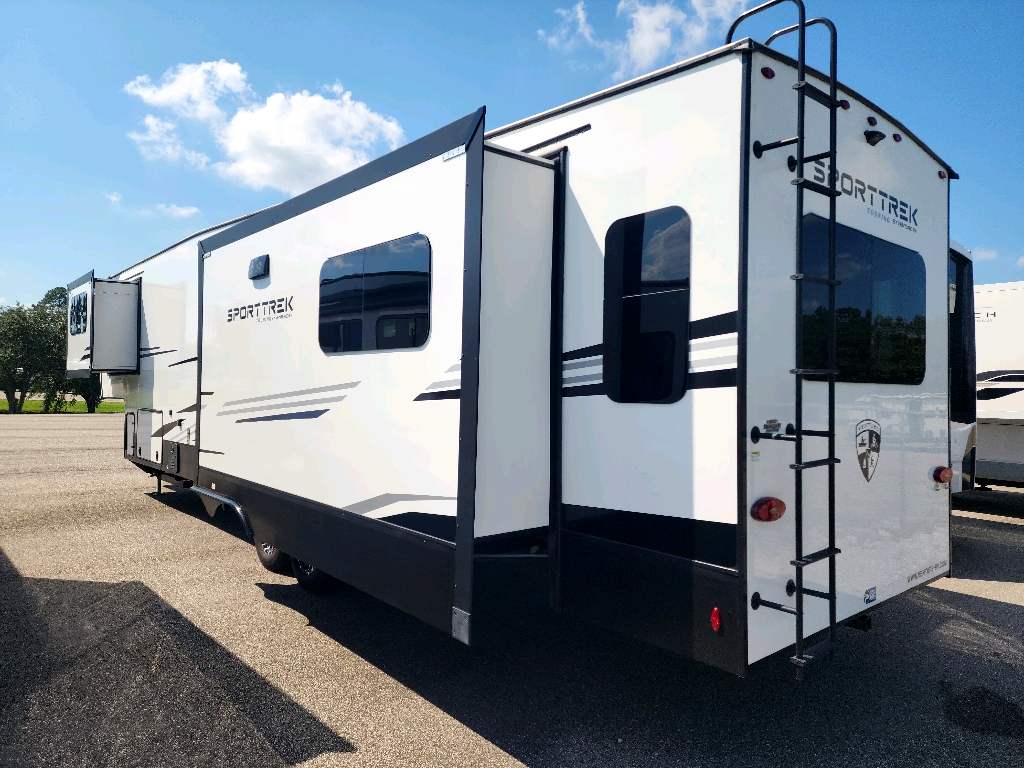2025 VENTURE RV SPORTTREK 363VFR N/R - Image 3