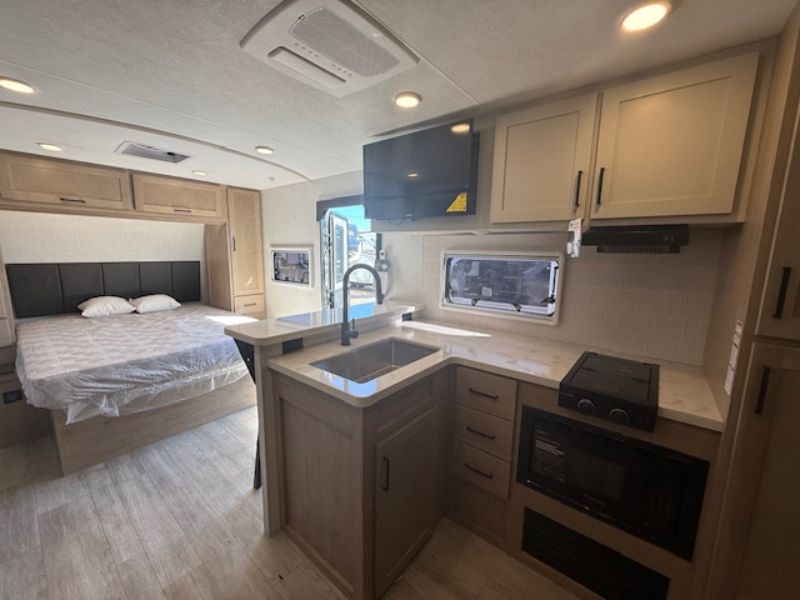 2027 Ember RV Touring Edition 2200ETL - Image 5