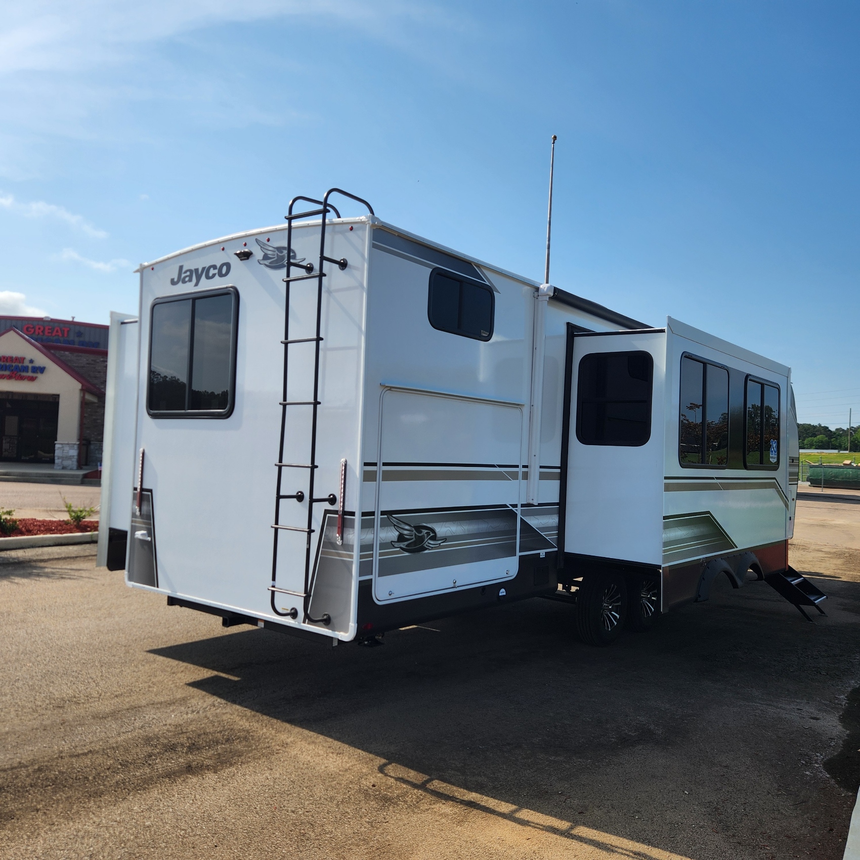 2027 JAYCO EAGLE 312BHOK - Image 4