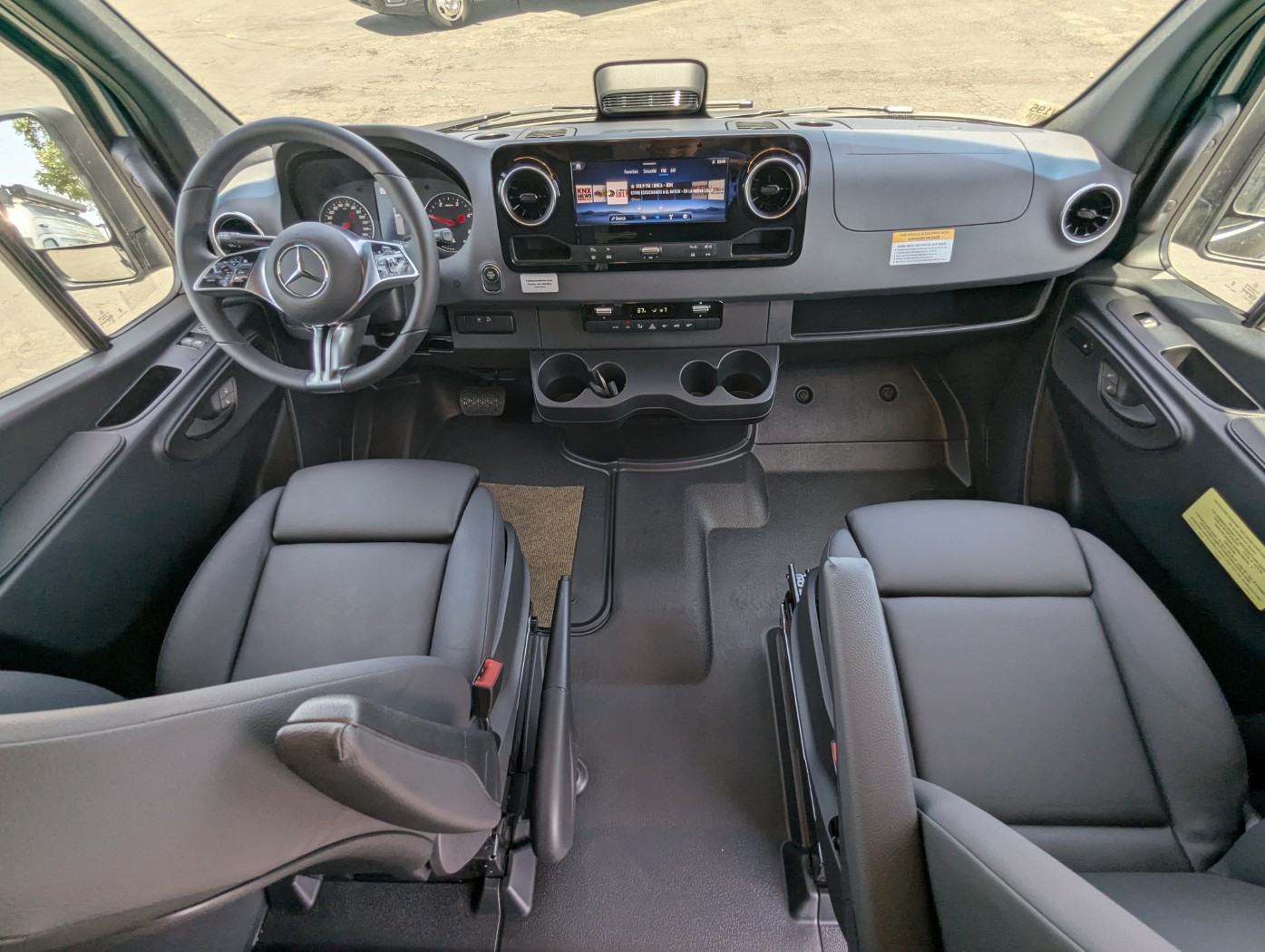 2027 Winnebago Revel 44EC - Image 18
