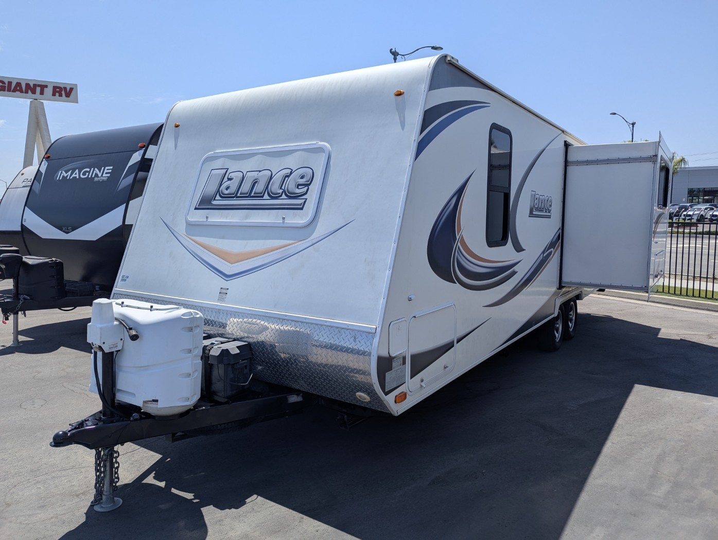2014 Lance TT 2285 - Image 3