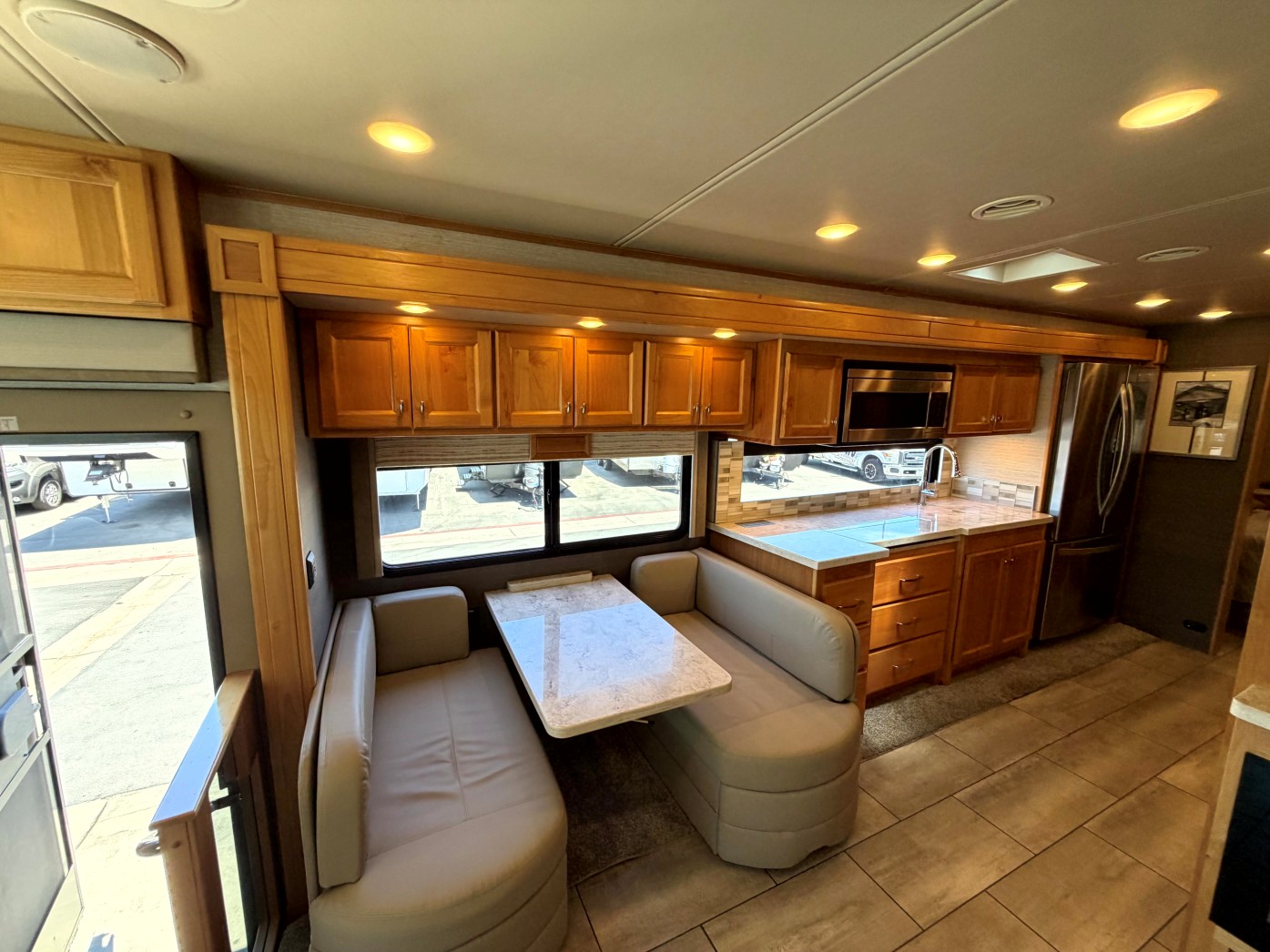 2022 Tiffin Open Road Allegro 34 PA - Image 11
