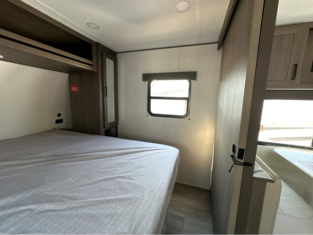 2026 GRAND DESIGN TRANSCEND 25MLX - Image 17