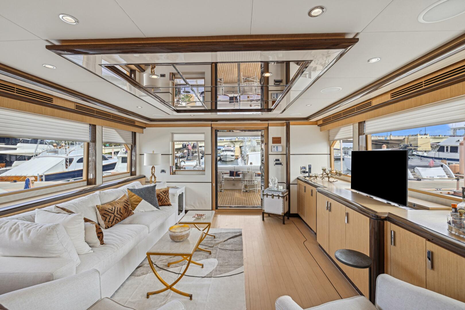 2010 Ocean Alexander 83 - Image 43