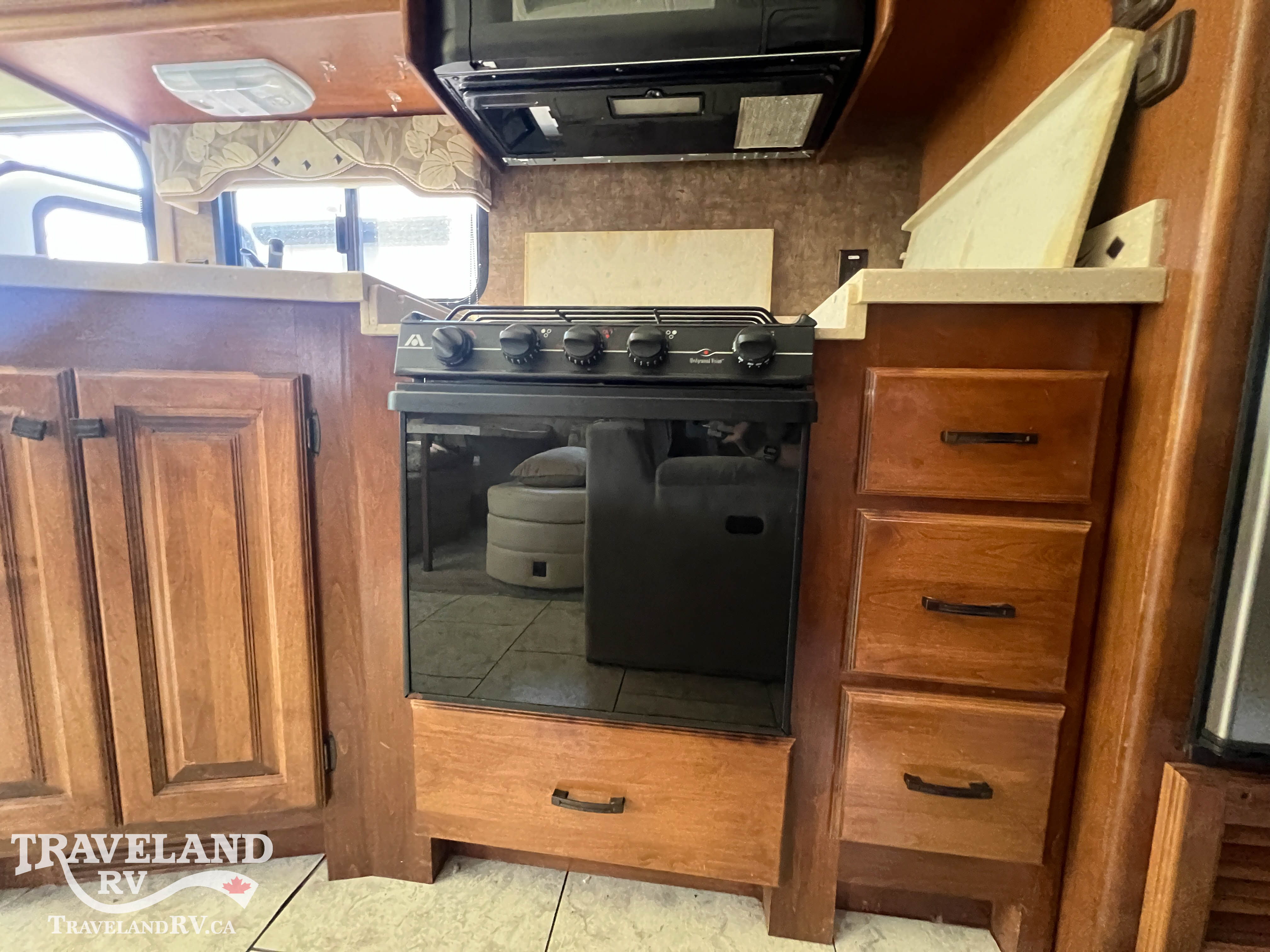 2012 Tiffin Allegro 36 LA - Image 25