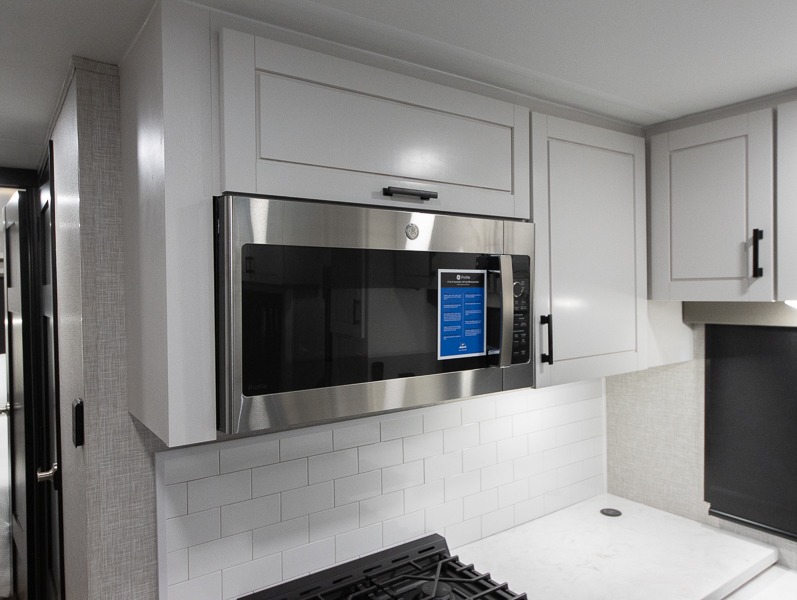 2025 Jayco Seismic Luxury Series 4113 - Image 15