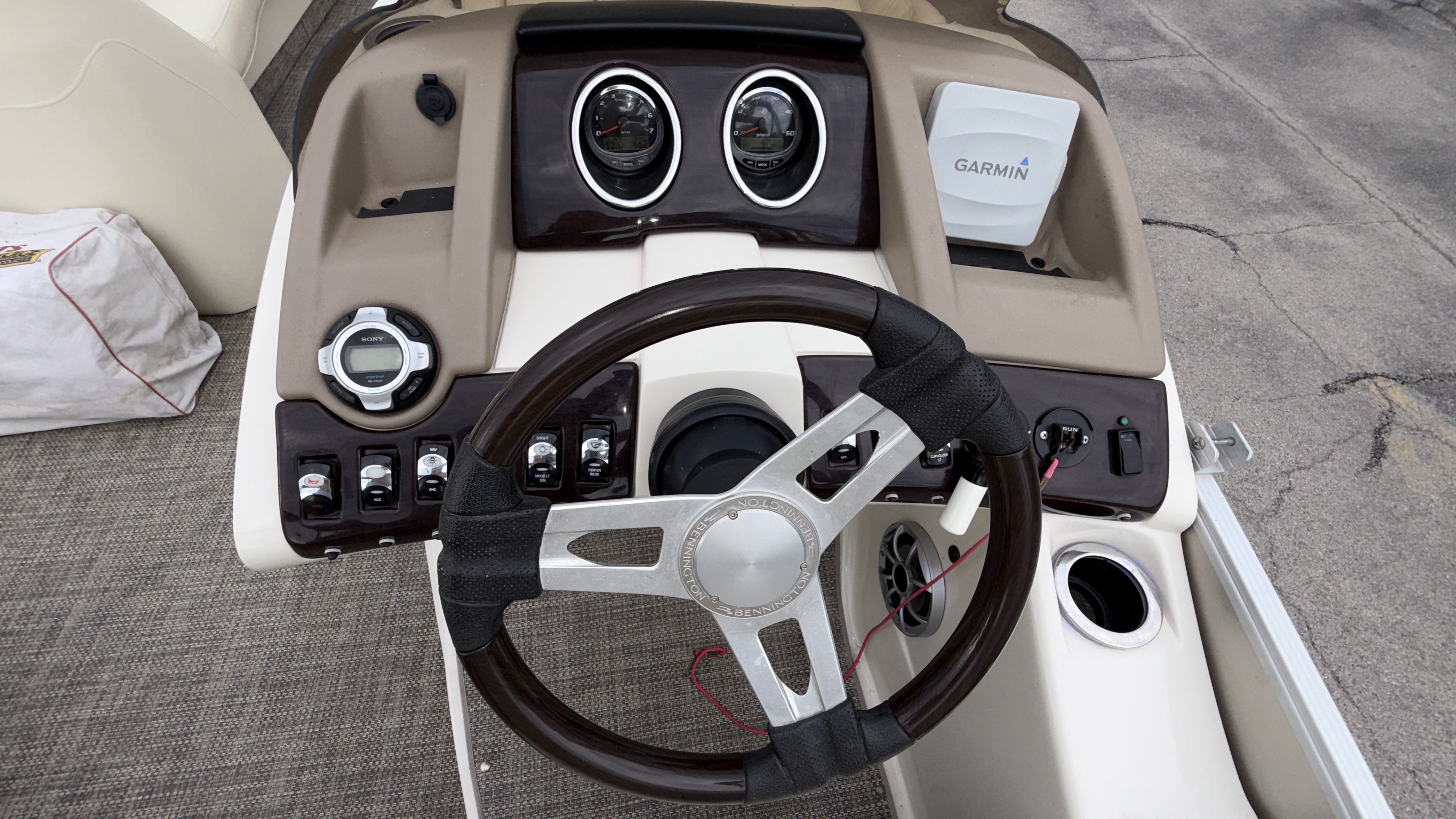 2015 Bennington 2550 RSR - Image 38