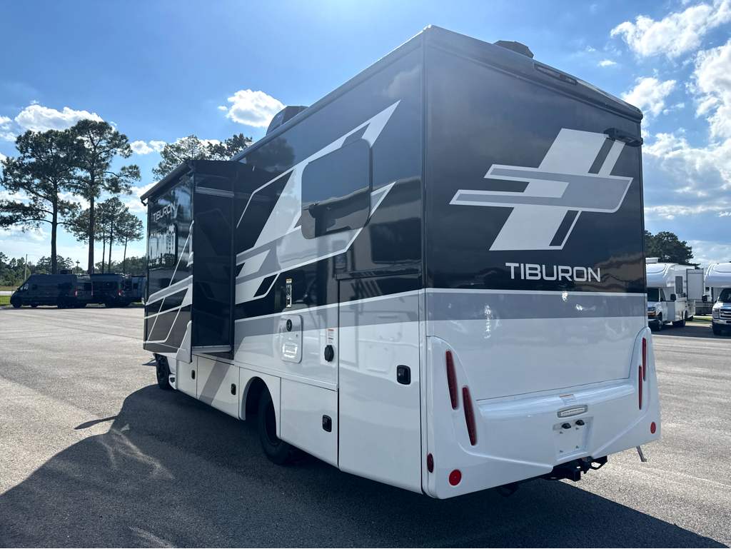 2027 THOR MOTOR COACH TIBURON 24XL - Image 3