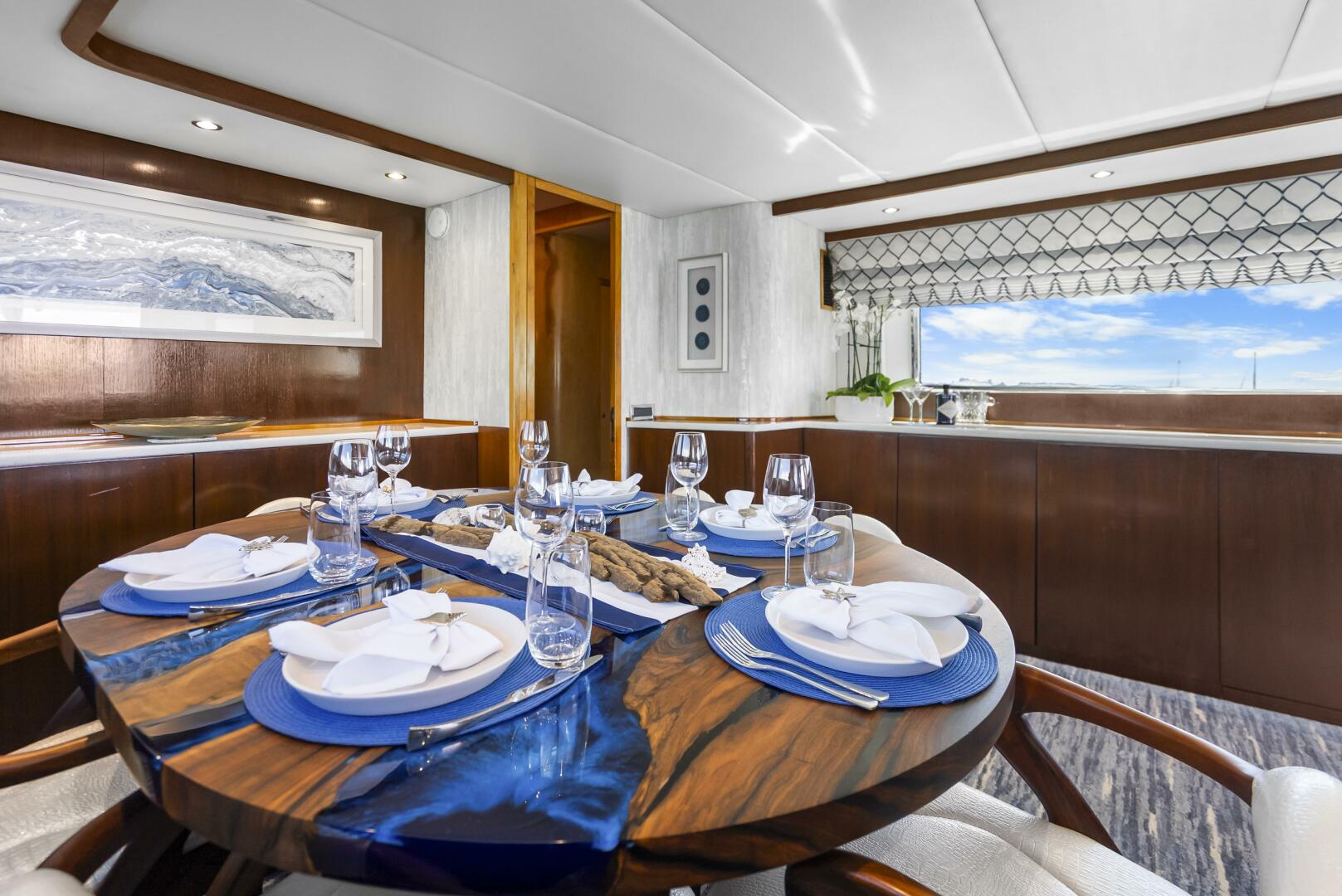 1991 Maiora Raised Pilothouse - Image 9