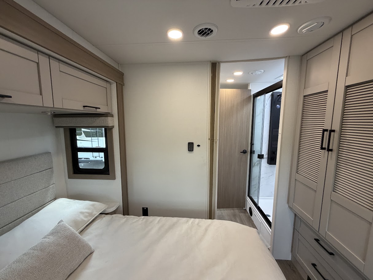 2027 JAYCO GREYHAWK 29MV - Image 40