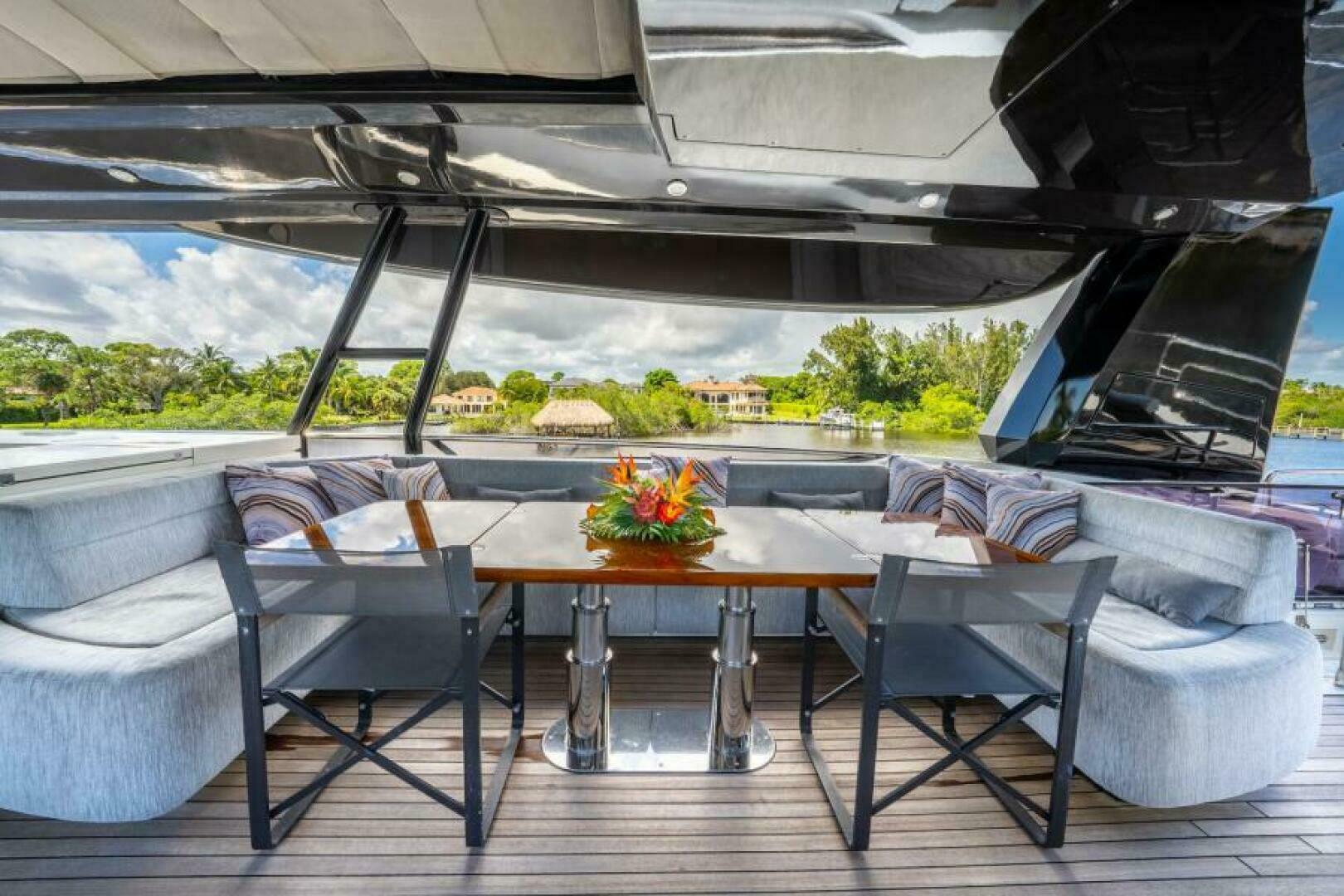 2015 Monte Carlo Yachts MCY86 - Image 32