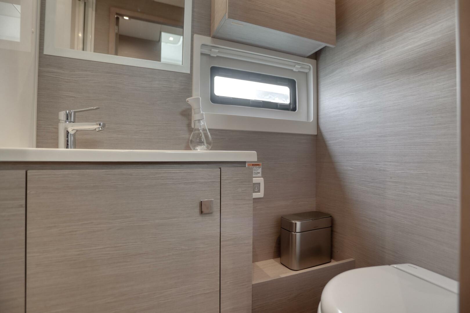 2022 Fountaine Pajot MY6 - Image 105