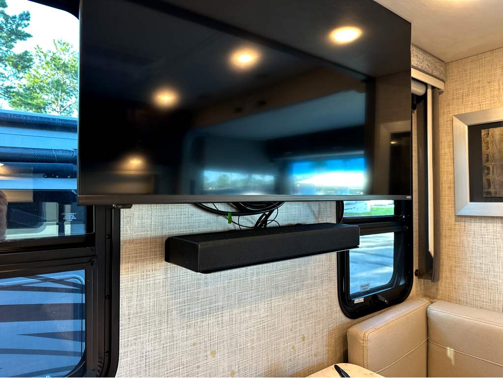 2023 THOR MOTOR COACH CHALLENGER 37DS - Image 26