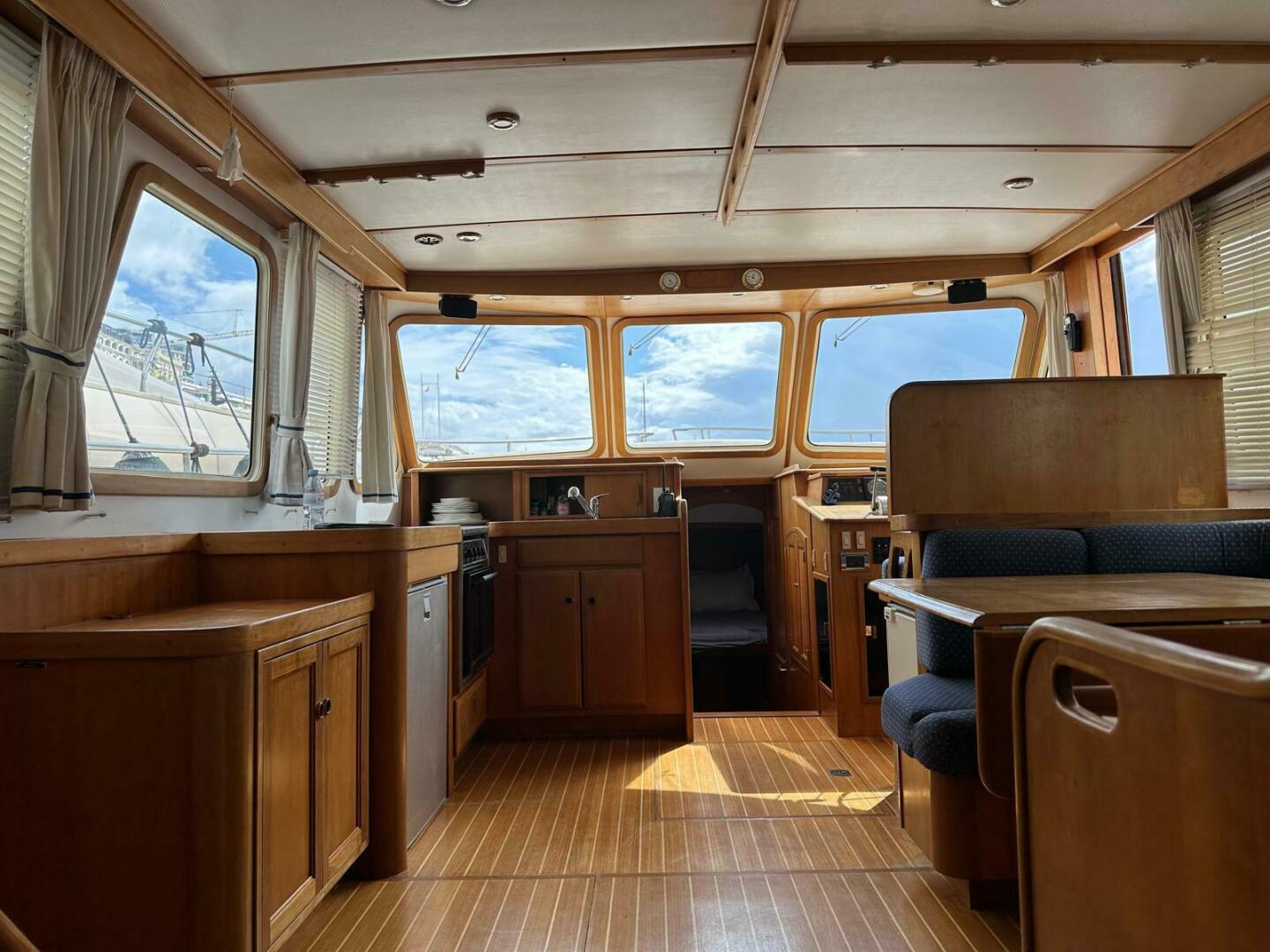 1997 Sabre SABRELINE 474 Trawler - Image 4