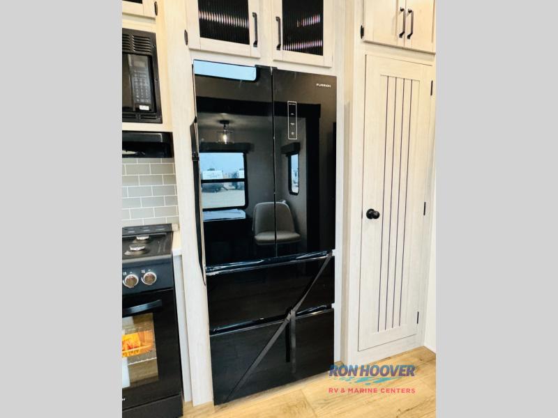2026 PALOMINO 429LFT - Image 14