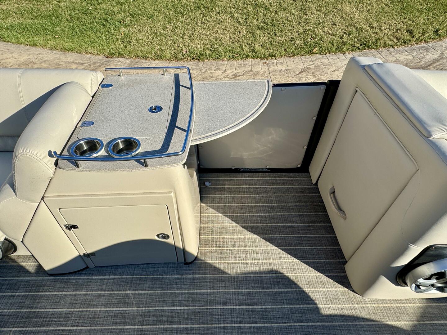 2016 Harris Grand Mariner 250 SLEC Tritoon - Image 23