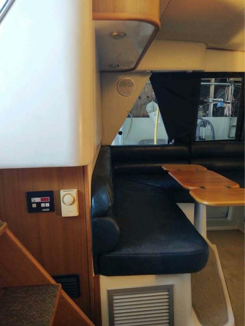 2000 Bayliner 4788 Pilot House Motoryacht - Image 23