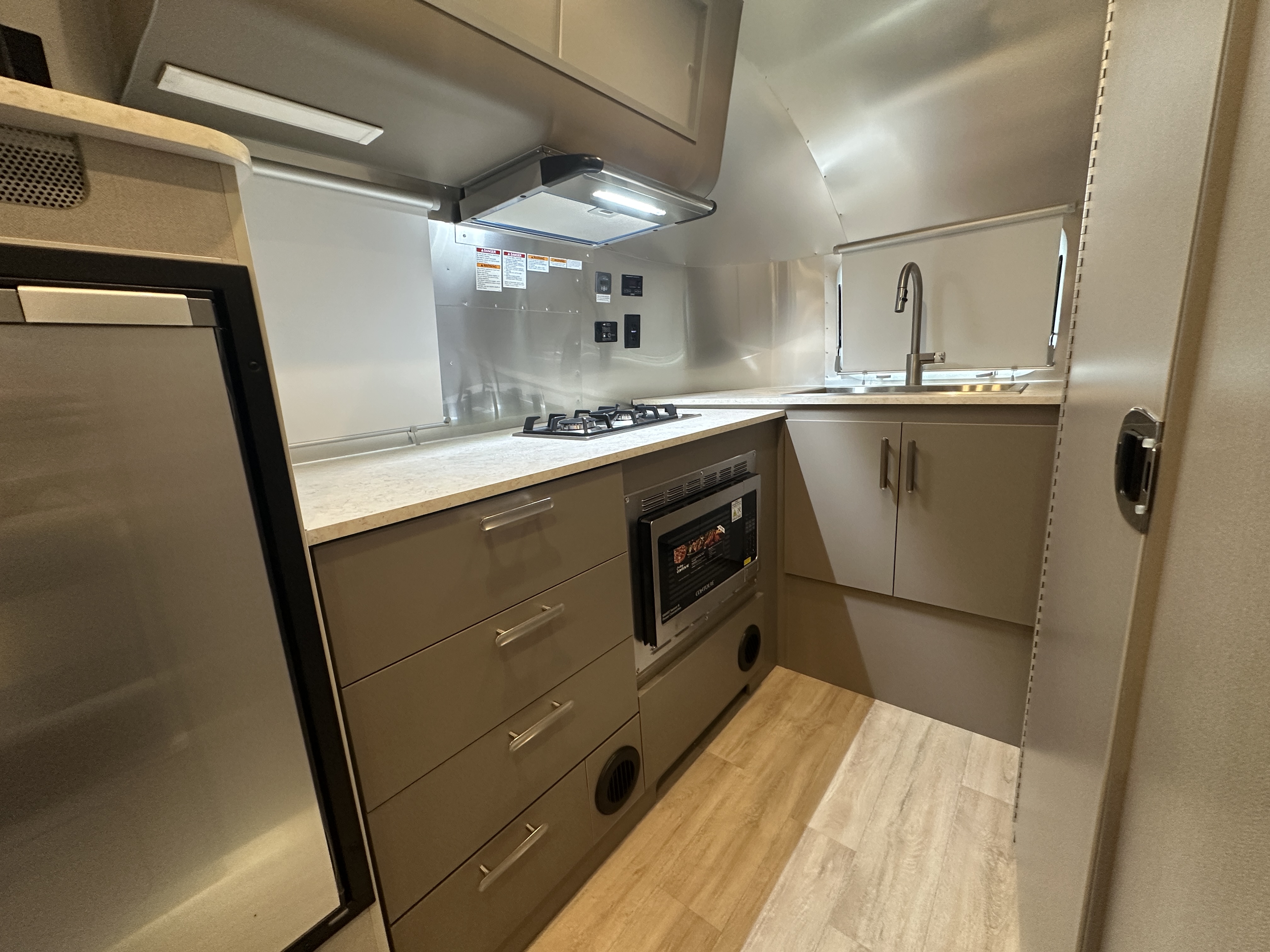 2027 Airstream Caravel 20FB - Image 14