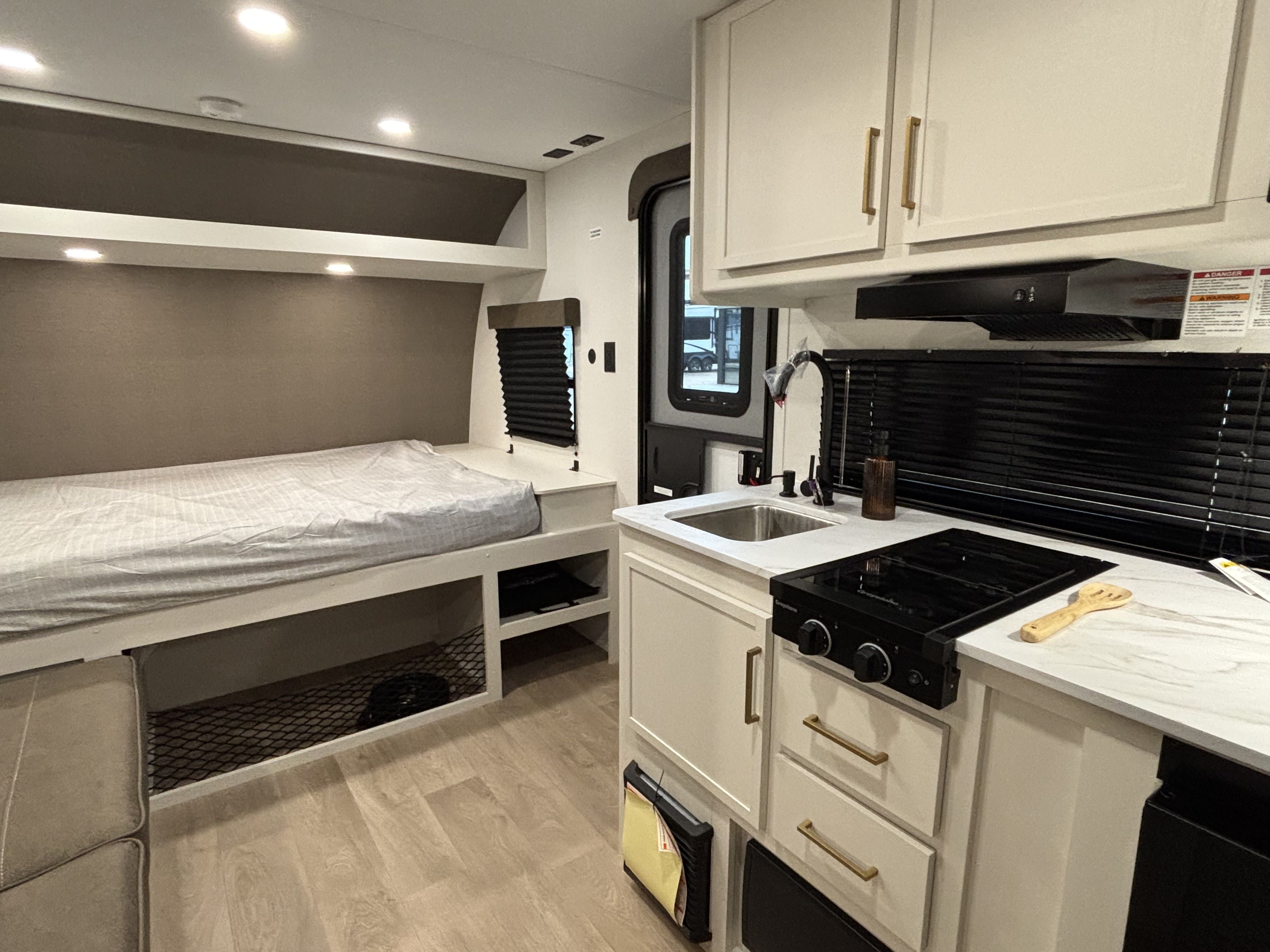 2026 Grand Design Transcend ONE 151BH - Image 14